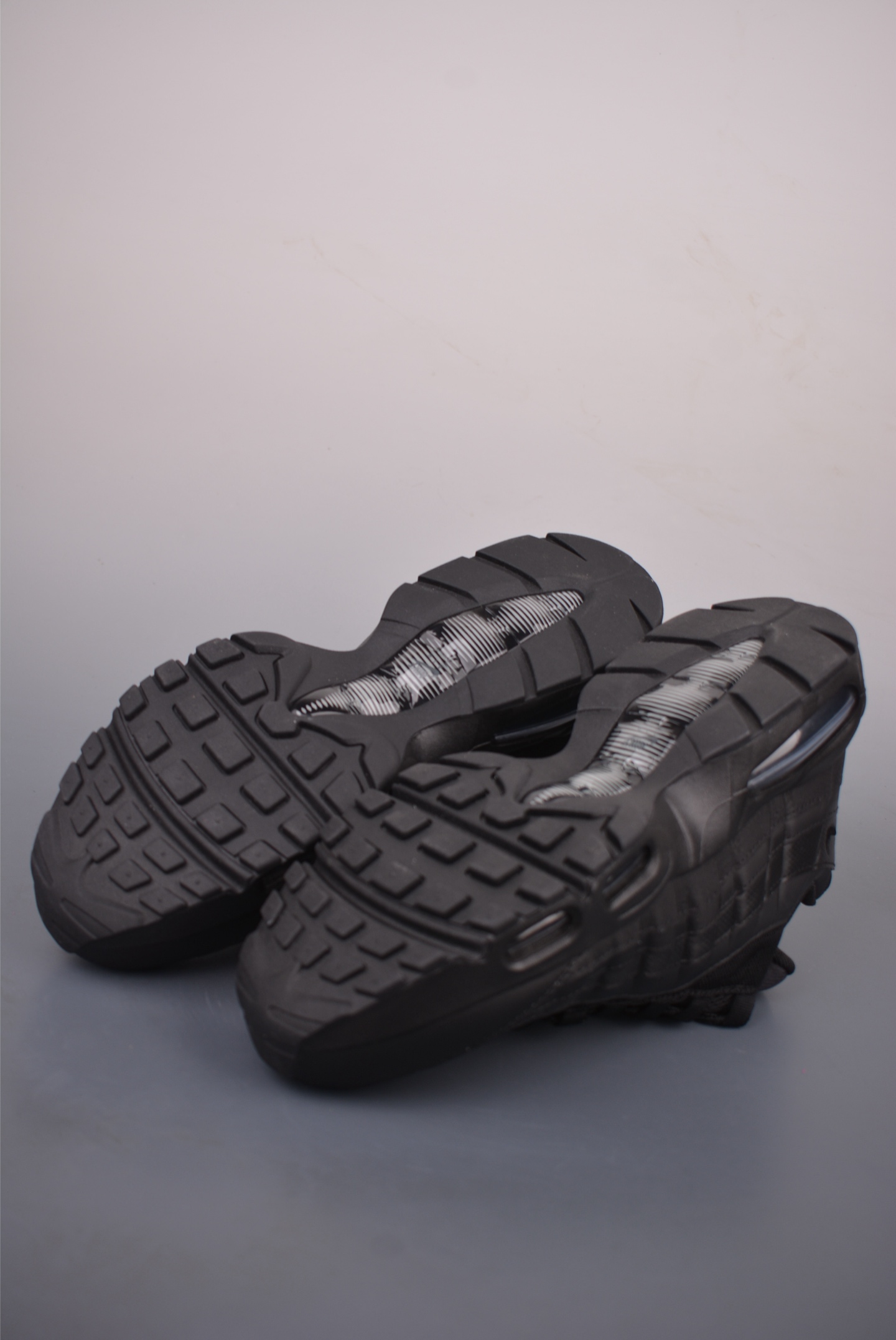 NIKE Air Max 95 纯原版本 潮流百搭 气垫缓震慢跑鞋 HM8755-001 NIKE Air Max 95 纯原版本 潮流百搭 气垫缓震慢跑鞋 HM8755-001