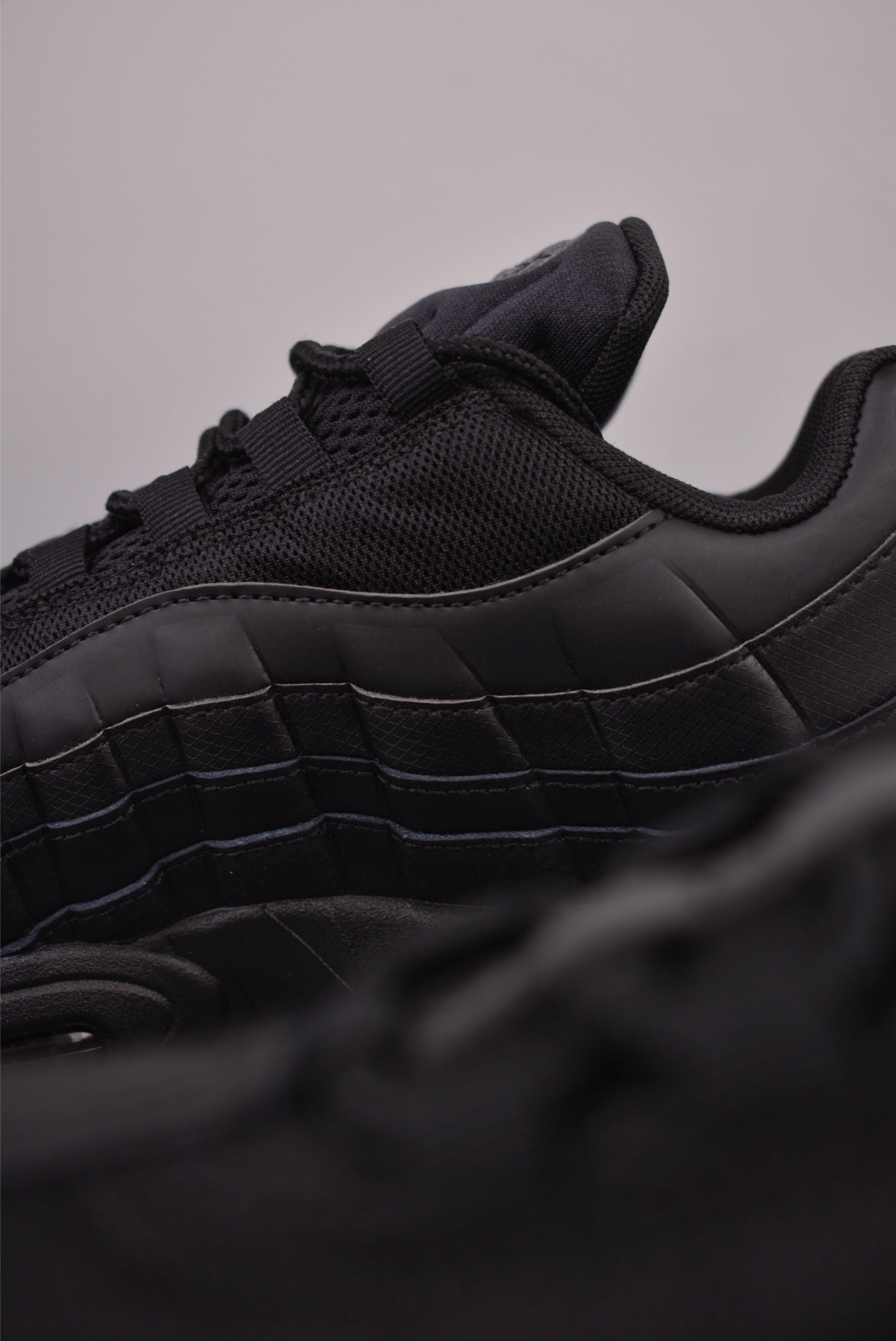 NIKE Air Max 95 纯原版本 潮流百搭 气垫缓震慢跑鞋 HM8755-001 NIKE Air Max 95 纯原版本 潮流百搭 气垫缓震慢跑鞋 HM8755-001