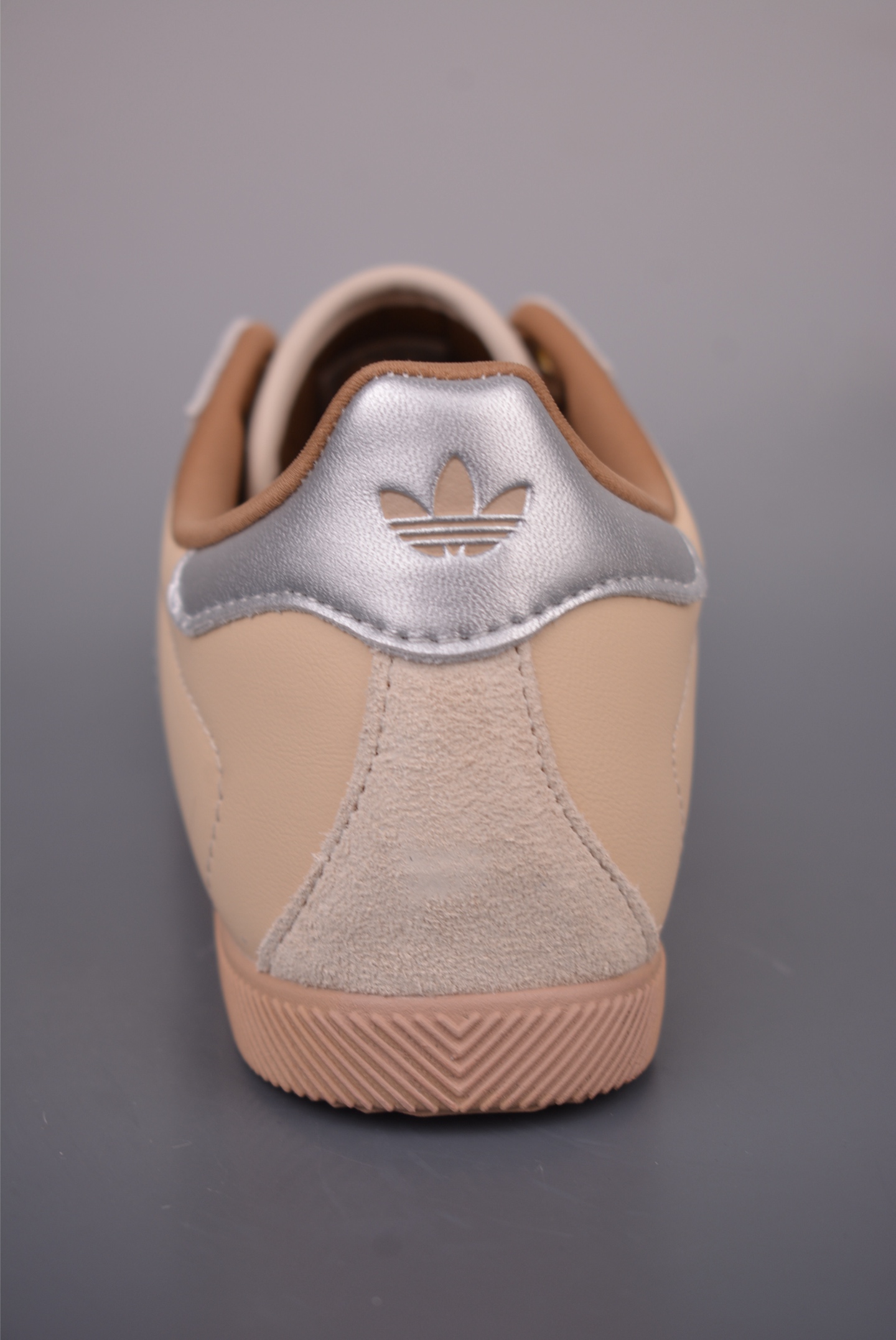 adidas阿迪达斯三叶草 T头鞋 CHANGLE 复古薄底经典运动鞋 KJ3961-Top High Quatity Cheap Sneakers Fashion Clothing Clothes Bags handbags Shoes of all Brand wholesale With The best Quality And Beautiful Price from China Factory Chinese suppliers wholesaler seller adidas阿迪达斯三叶草 T头鞋 CHANGLE 复古薄底经典运动鞋 KJ3961