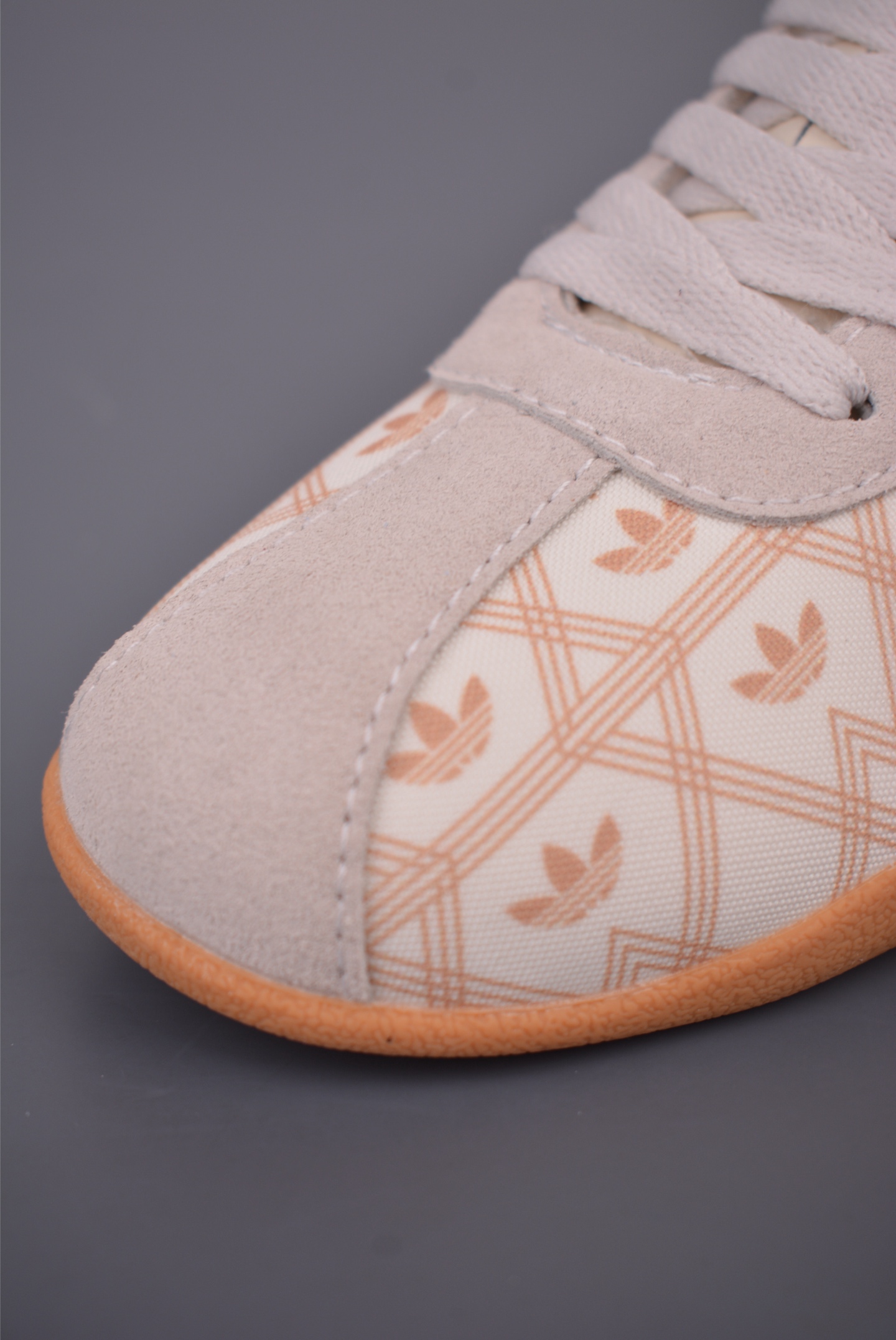 阿迪达斯Adidas Tokyo W 东京限定系列 复古百搭薄底德训运动T头鞋 KJ0695-Top High Quatity Cheap Sneakers Fashion Clothing Clothes Bags handbags Shoes of all Brand wholesale With The best Quality And Beautiful Price from China Factory Chinese suppliers wholesaler seller 阿迪达斯Adidas Tokyo W 东京限定系列 复古百搭薄底德训运动T头鞋 KJ0695