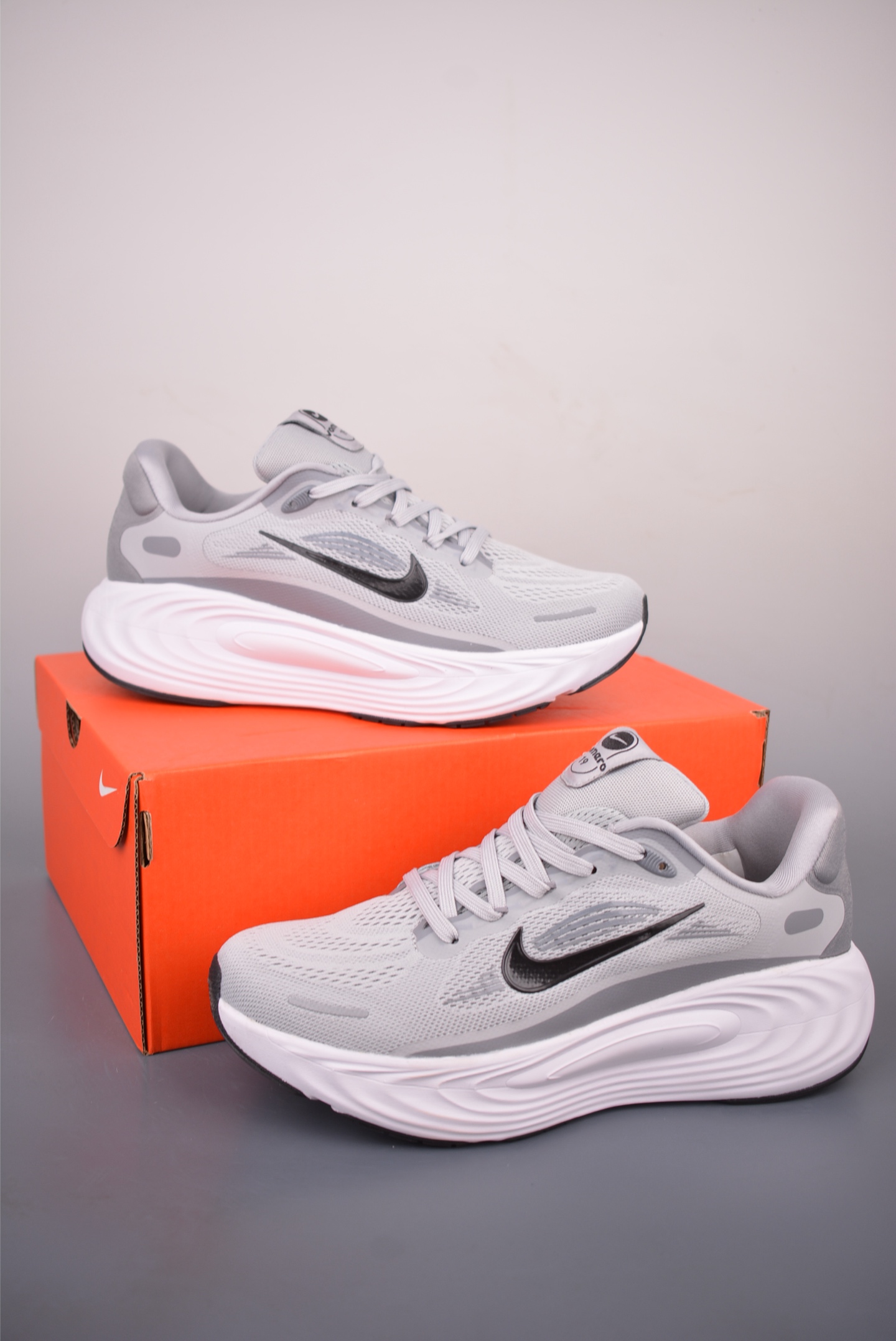 Nike Air Zoom Vomero 19 全新科技提前原鞋开发 运动跑鞋 DX5819-004