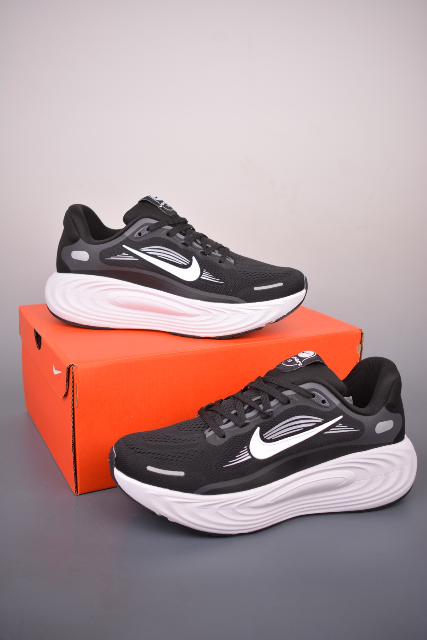 Nike Air Zoom Vomero 19 DX5819-001-Top High Quatity Cheap Sneakers Fashion Clothing Clothes Bags handbags Shoes of all Brand wholesale With The best Quality And Beautiful Price from China Factory Chinese suppliers wholesaler seller Nike Air Zoom Vomero 19 DX5819-001