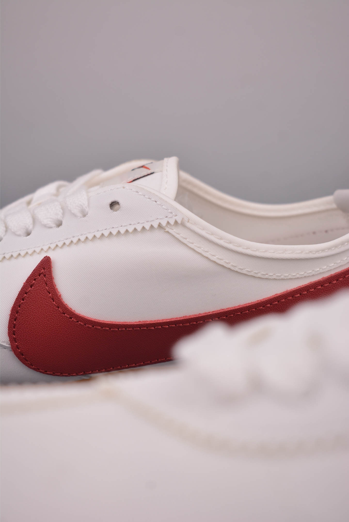 Nike Moon Shoe Summit 耐克 柔软舒适防滑耐磨 低帮休闲板鞋 II0407-100