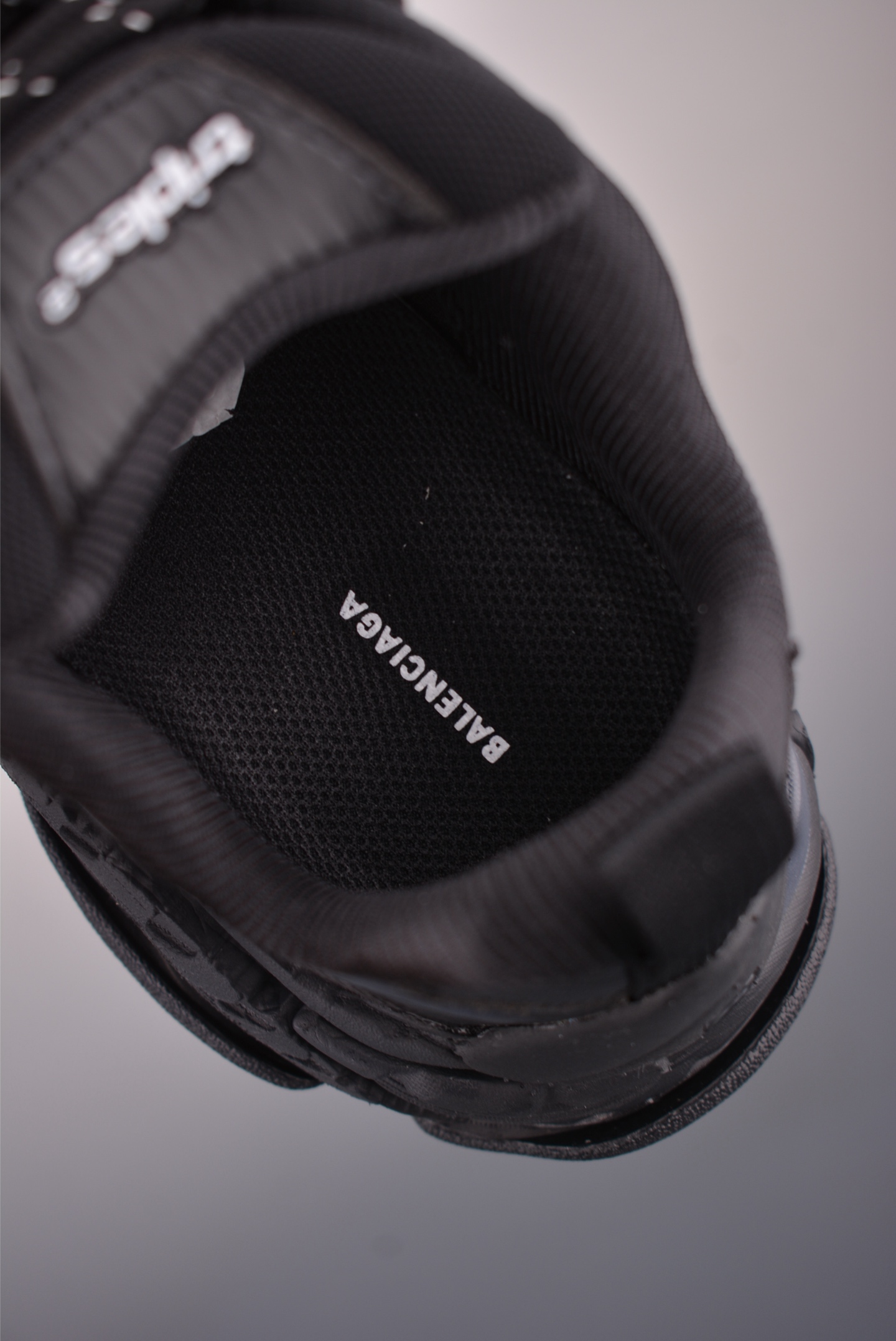Balenciaga 巴黎世家 Triple S 2 复古老爹鞋 865851-Top High Quatity Cheap Sneakers Fashion Clothing Clothes Bags handbags Shoes of all Brand wholesale With The best Quality And Beautiful Price from China Factory Chinese suppliers wholesaler seller Balenciaga 巴黎世家 Triple S 2 复古老爹鞋 865851