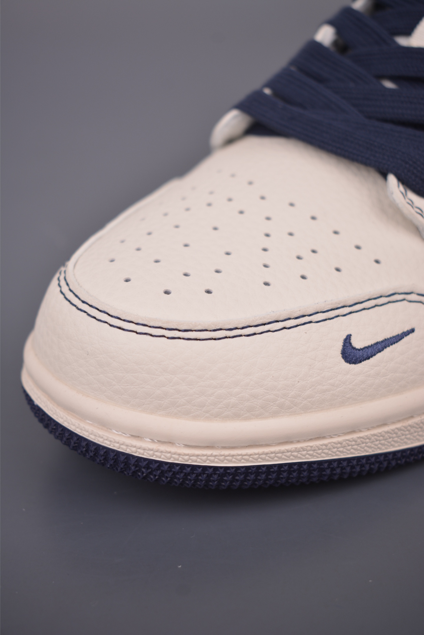 Nike Jordan Air Jordan 1 Supreme联名 XX3168-176-Top High Quatity Cheap Sneakers Fashion Clothing Clothes Bags handbags Shoes of all Brand wholesale With The best Quality And Beautiful Price from China Factory Chinese suppliers wholesaler seller Nike Jordan Air Jordan 1 Supreme联名 XX3168-176