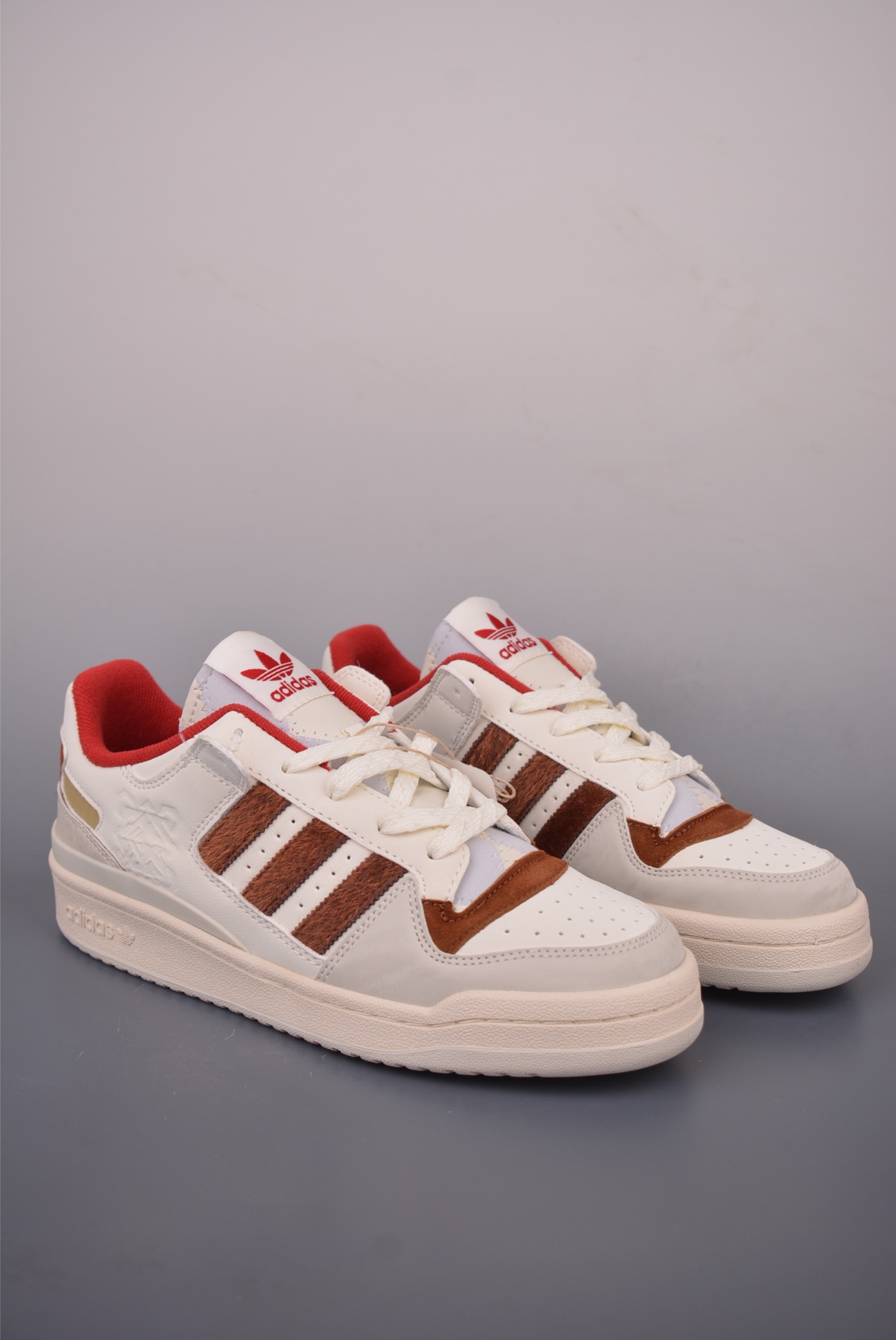 海外渠道版 原盒原标 Adidas Forum LOW CL 三叶草低邦 经典魔术贴复古板鞋 KJ8751