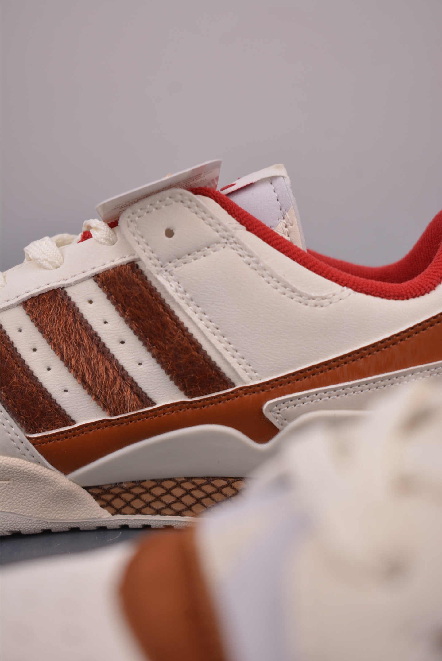海外渠道版 原盒原标 Adidas Forum LOW CL 三叶草低邦 经典魔术贴复古板鞋 KJ8751