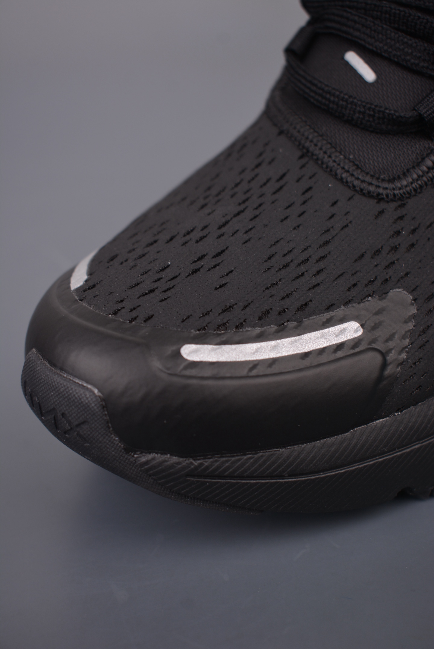 Nike Air Max 270 Premium 半掌气垫跑步鞋 IO9883
