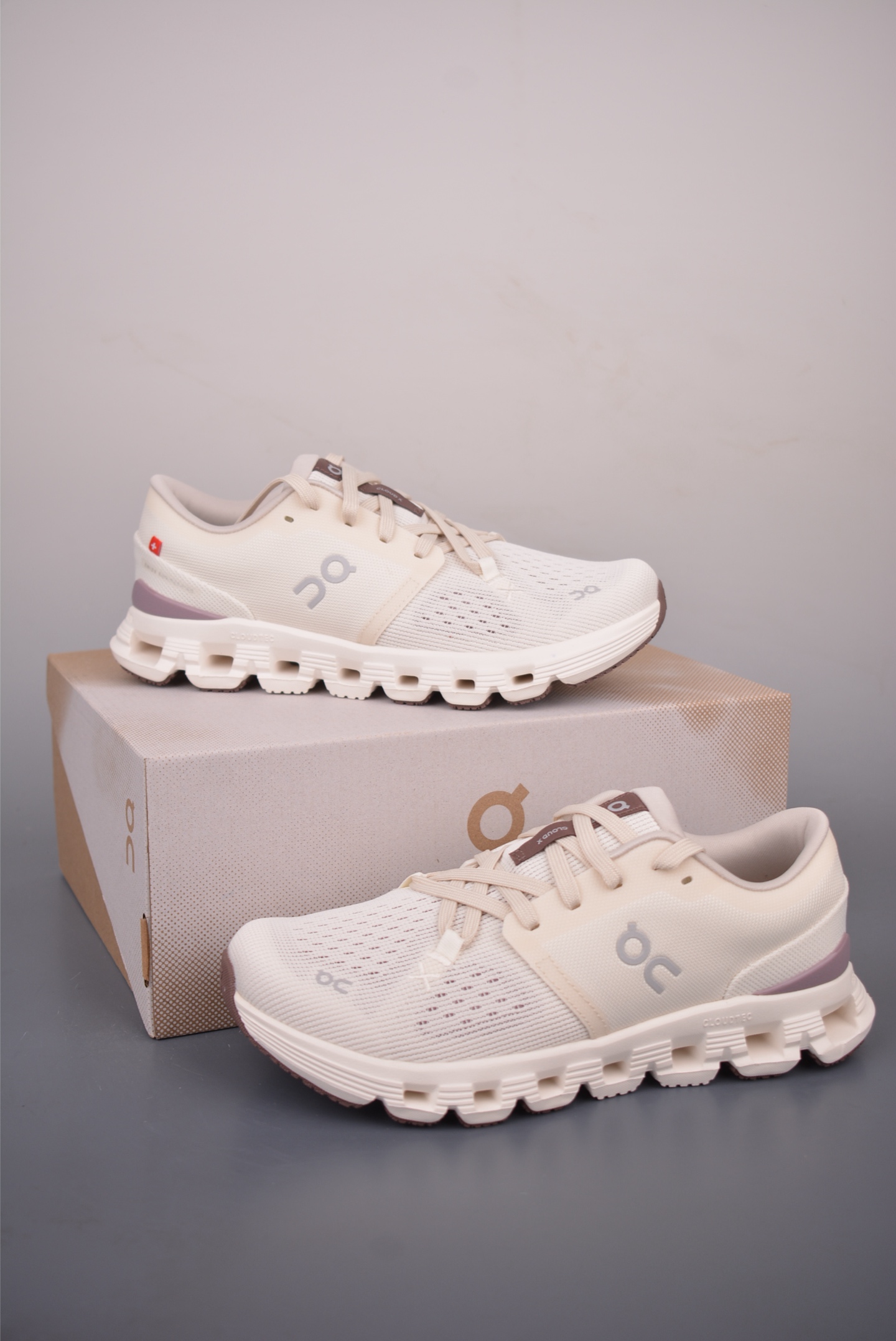 On昂跑 Cloud X 4 户外街头机能风跑步鞋 Cloud Hi Edge户外机能融合街头潮流 3WF30842059