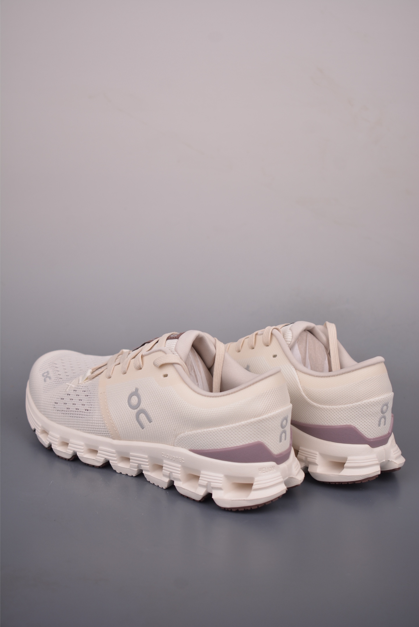 On昂跑 Cloud X 4 户外街头机能风跑步鞋 Cloud Hi Edge户外机能融合街头潮流 3WF30842059