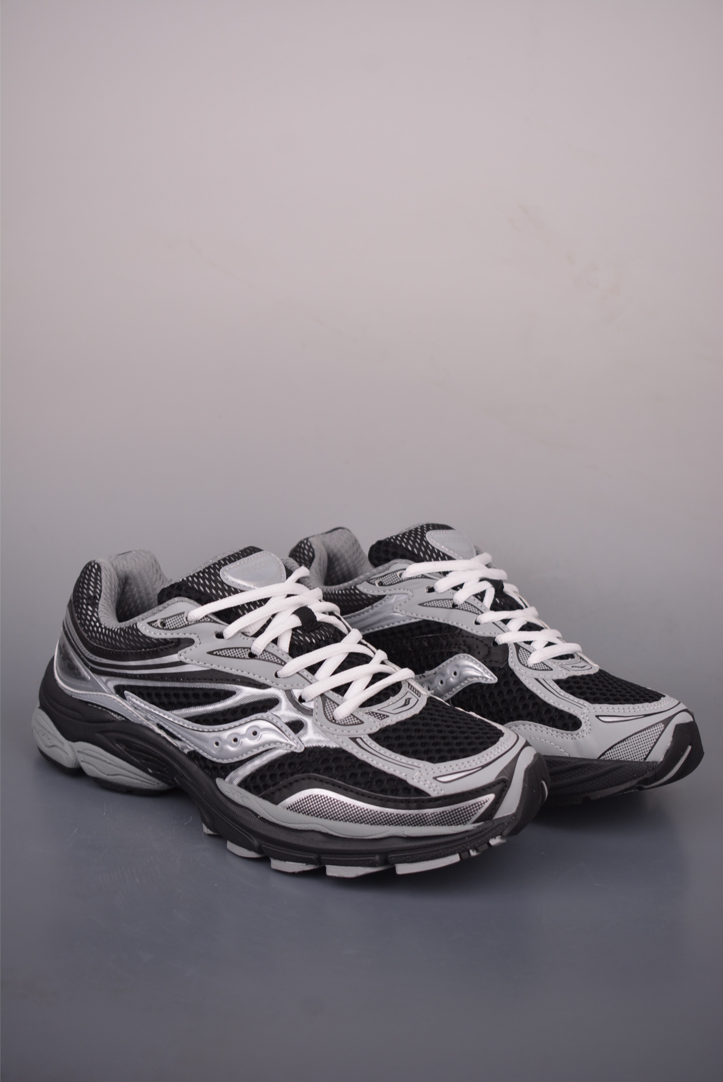 Saucony索康尼 Pro Grid Omni 9 全擎9 舒适柔软跑步鞋 S70739