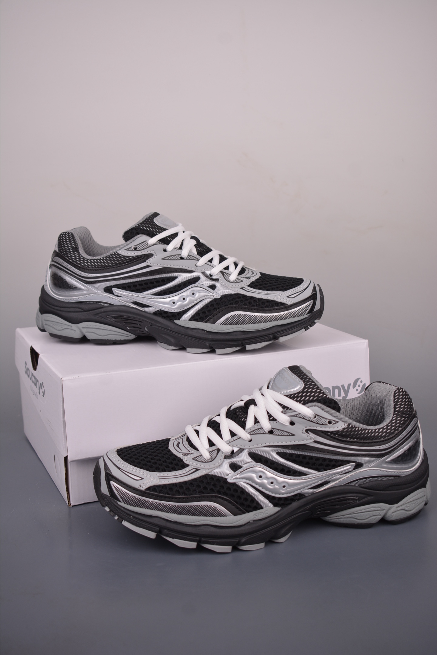 Saucony索康尼 Pro Grid Omni 9 全擎9 舒适柔软跑步鞋 S70739