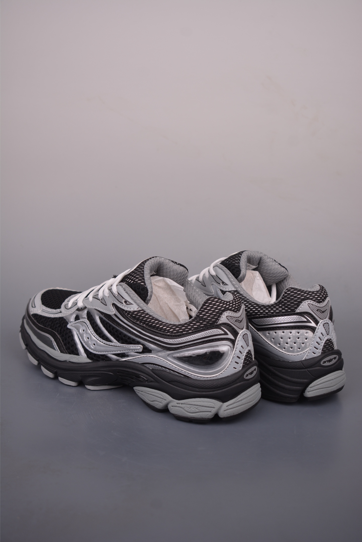 Saucony索康尼 Pro Grid Omni 9 全擎9 舒适柔软跑步鞋 S70739