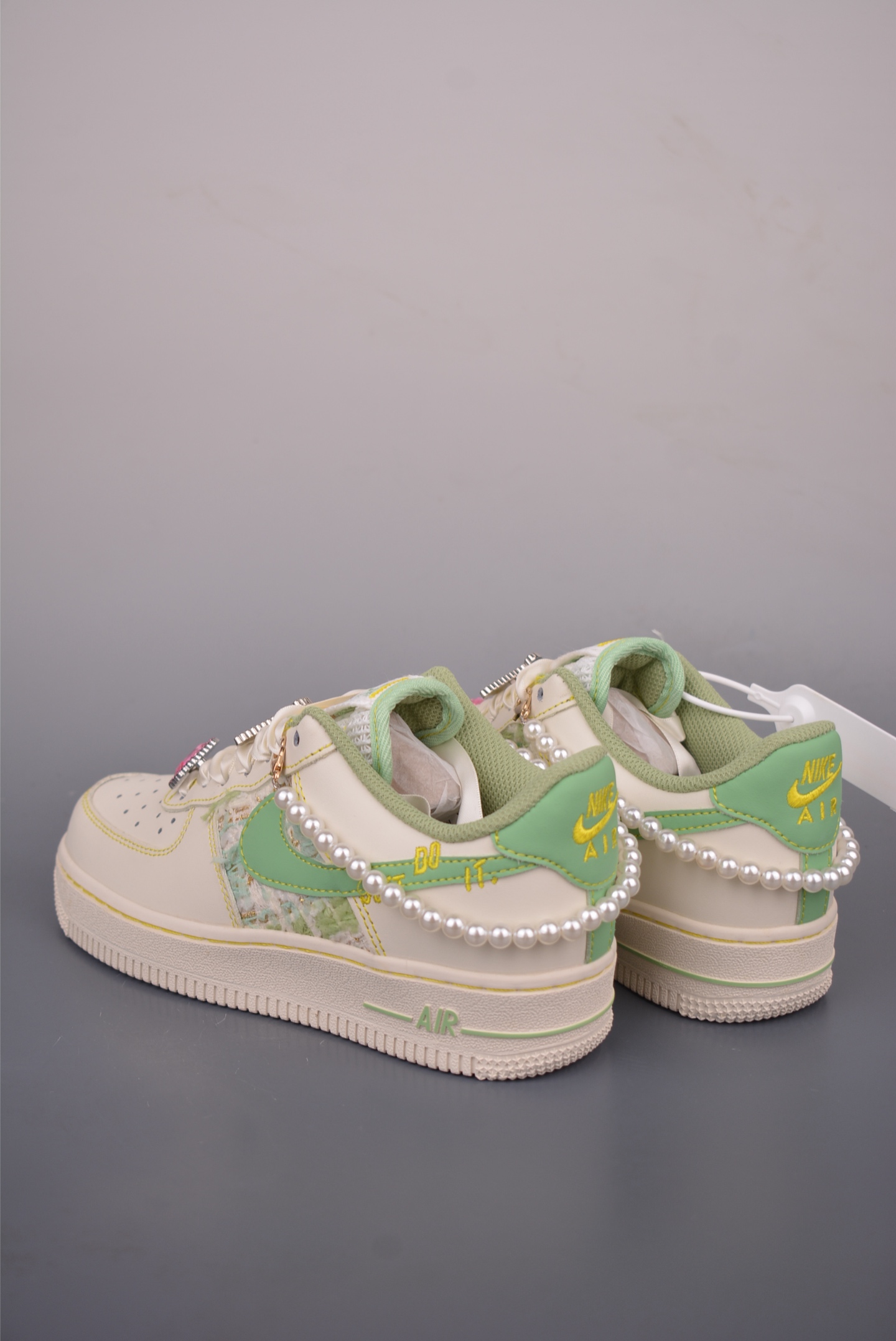 Nike Air Force 1 Low 青珠画镜 FJ7740-111-Top High Quatity Cheap Sneakers Fashion Clothing Clothes Bags handbags Shoes of all Brand wholesale With The best Quality And Beautiful Price from China Factory Chinese suppliers wholesaler seller Nike Air Force 1 Low 青珠画镜 FJ7740-111