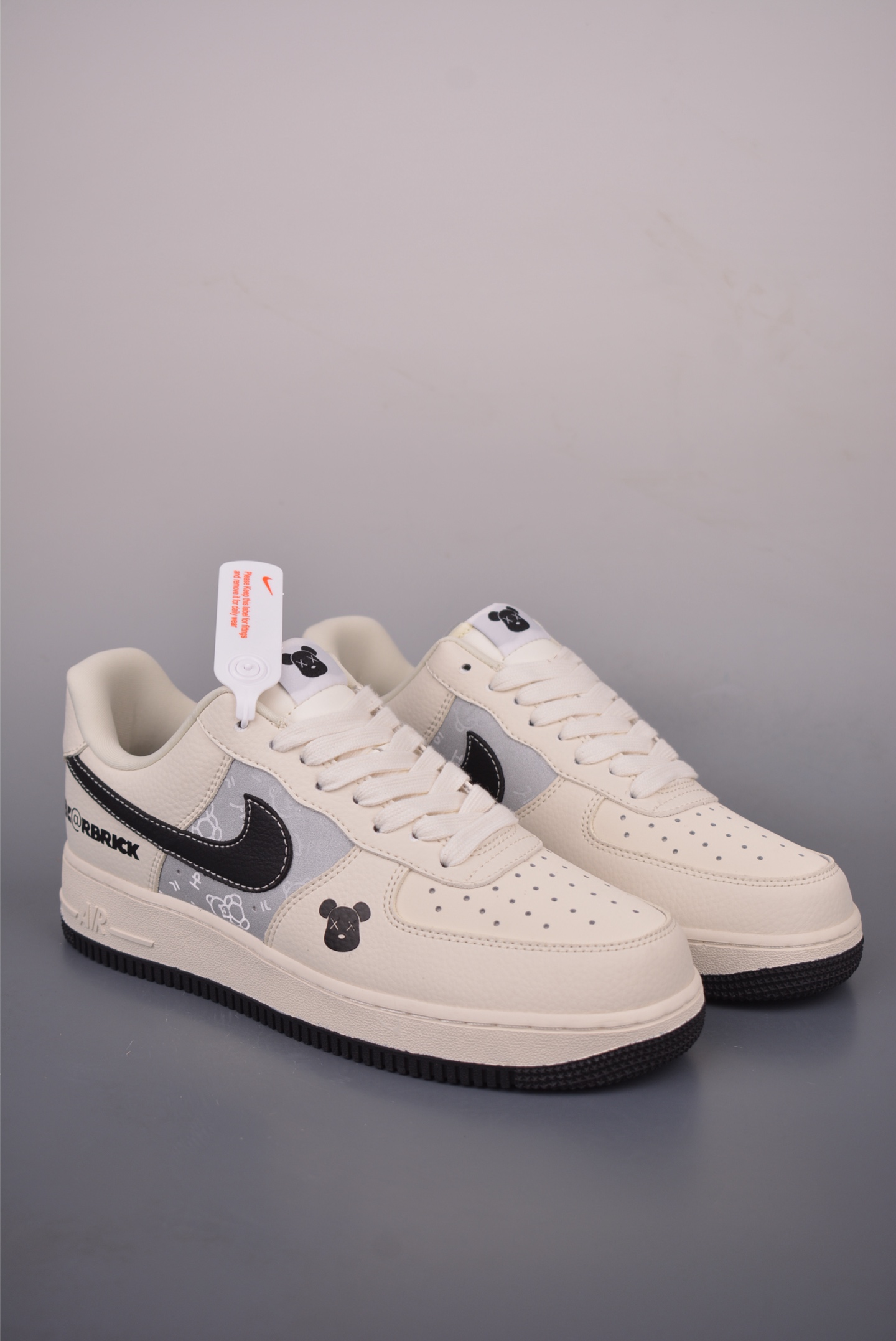 Nike Air Force 1 Low 暴力熊联名 DW8806-017