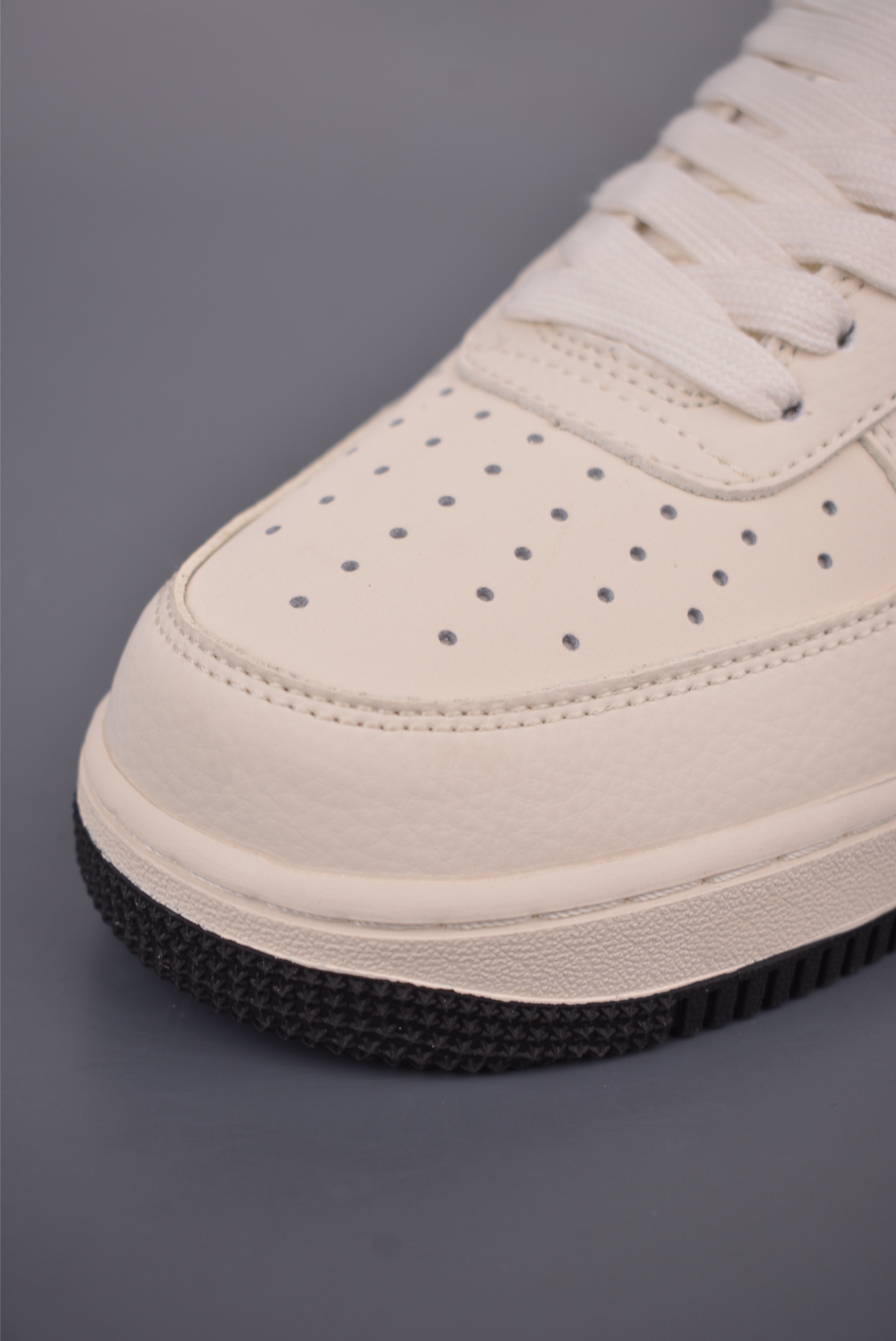 Nike Air Force 1 Low 暴力熊联名 DW8806-017