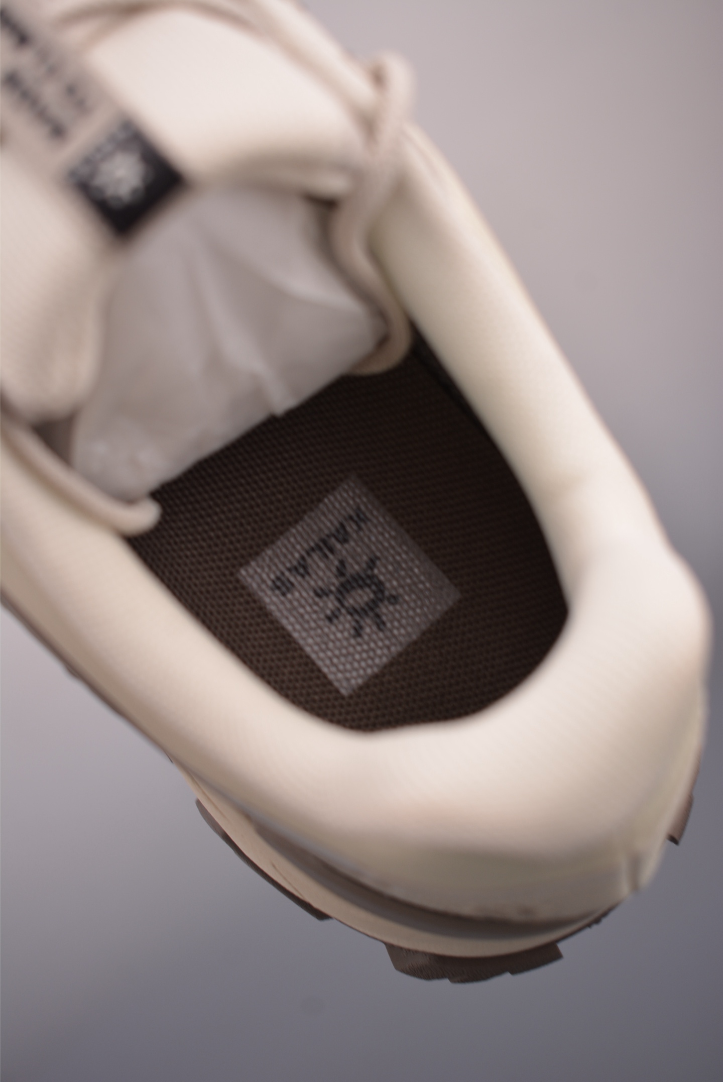 凯乐石KAILAS 远征 2 Max Flt 简约经典登山 防水徒步鞋 KS261