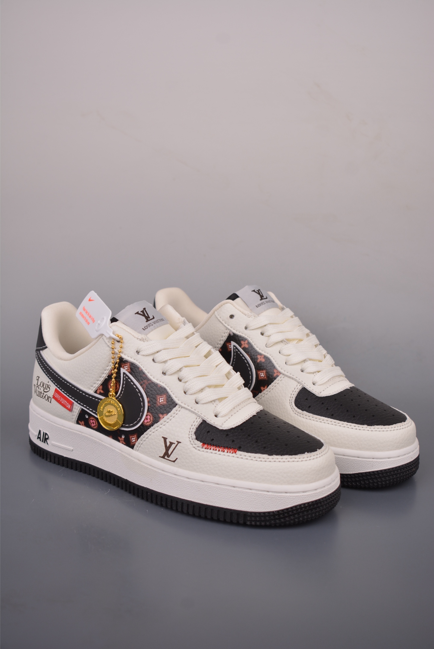 Nike Air Force 1 Low LV联名 原楦头原纸板 打造纯正空军版型 专注外贸渠道 全掌内置蜂窝气垫 原盒配件 原厂中底钢印、拉帮完美 官方货号: WY0655 1051635