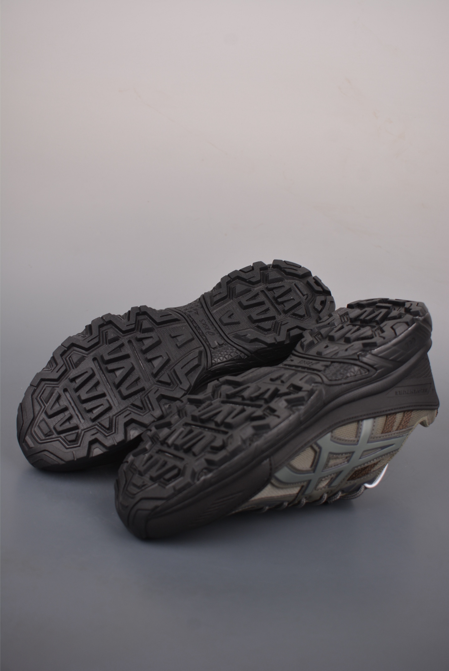 Кроссовки Asics Gel-VENTURE 6