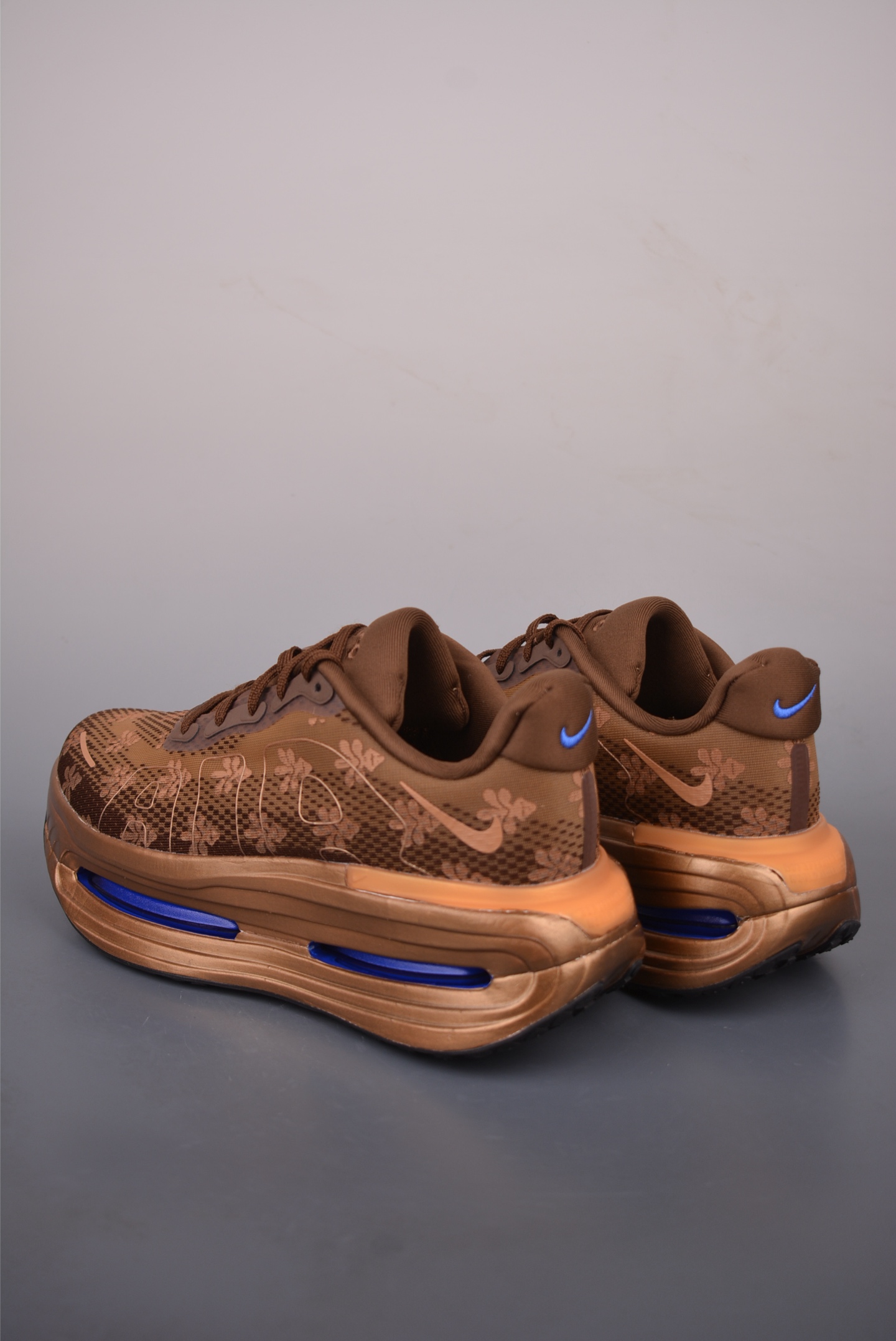 Кроссовки Nike