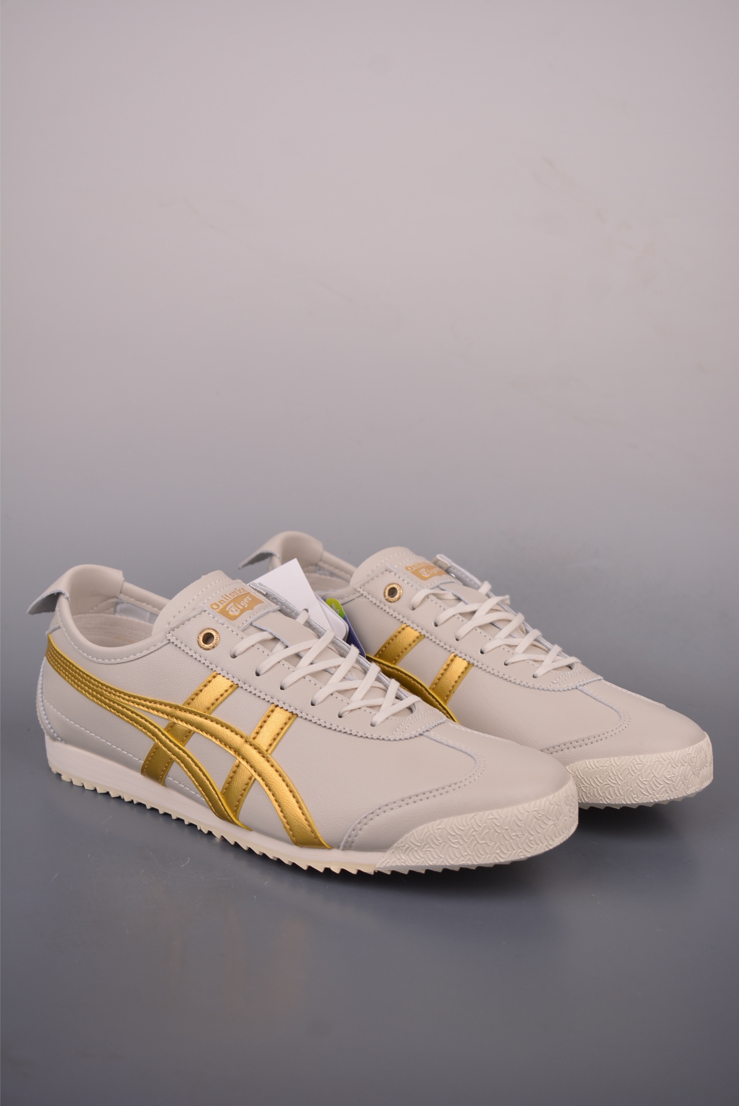 Кроссовки Asics
