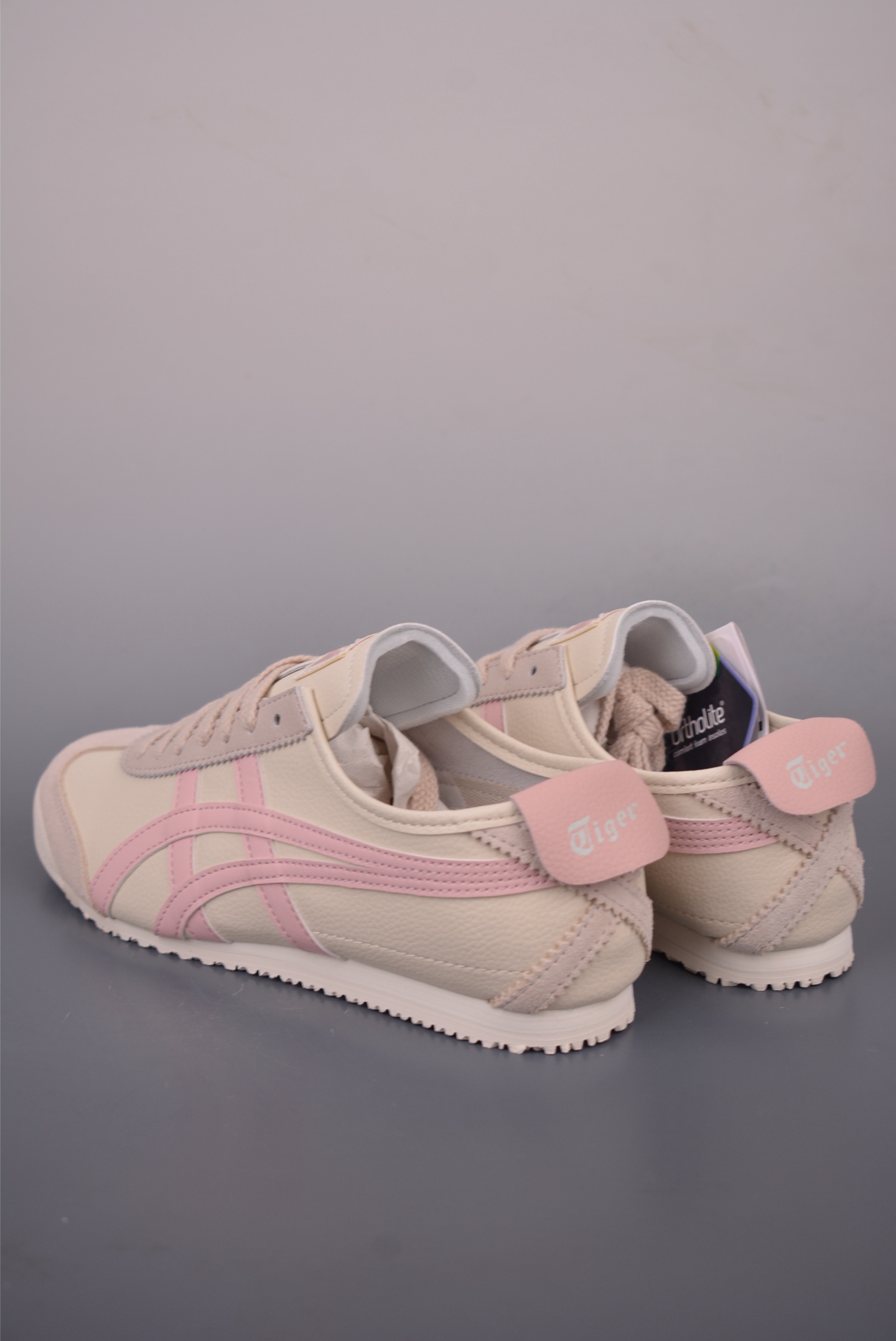 Кроссовки Asics