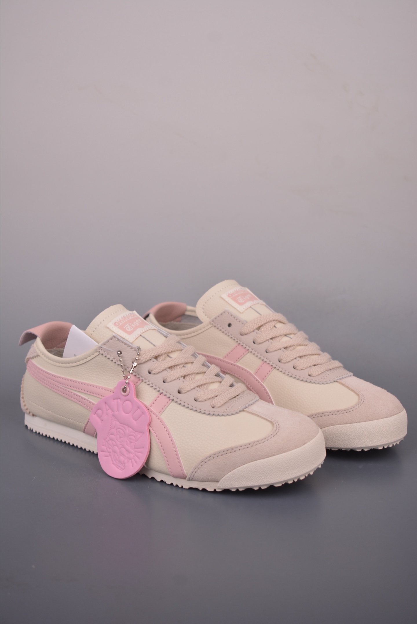Кроссовки Asics