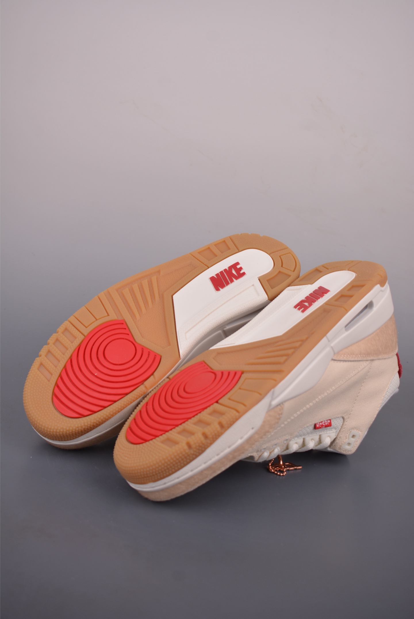 Кроссовки Nike