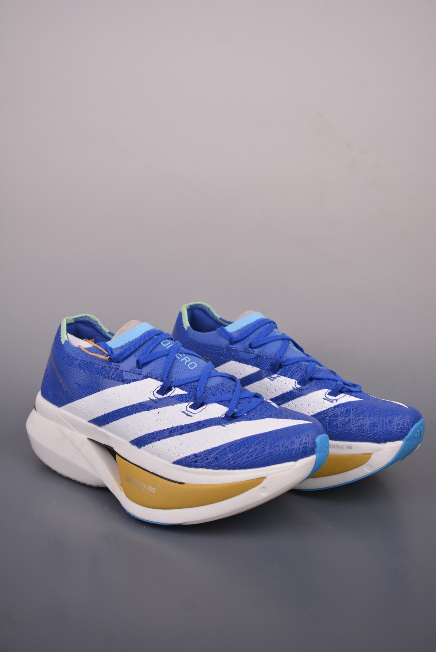 Кроссовки Adidas