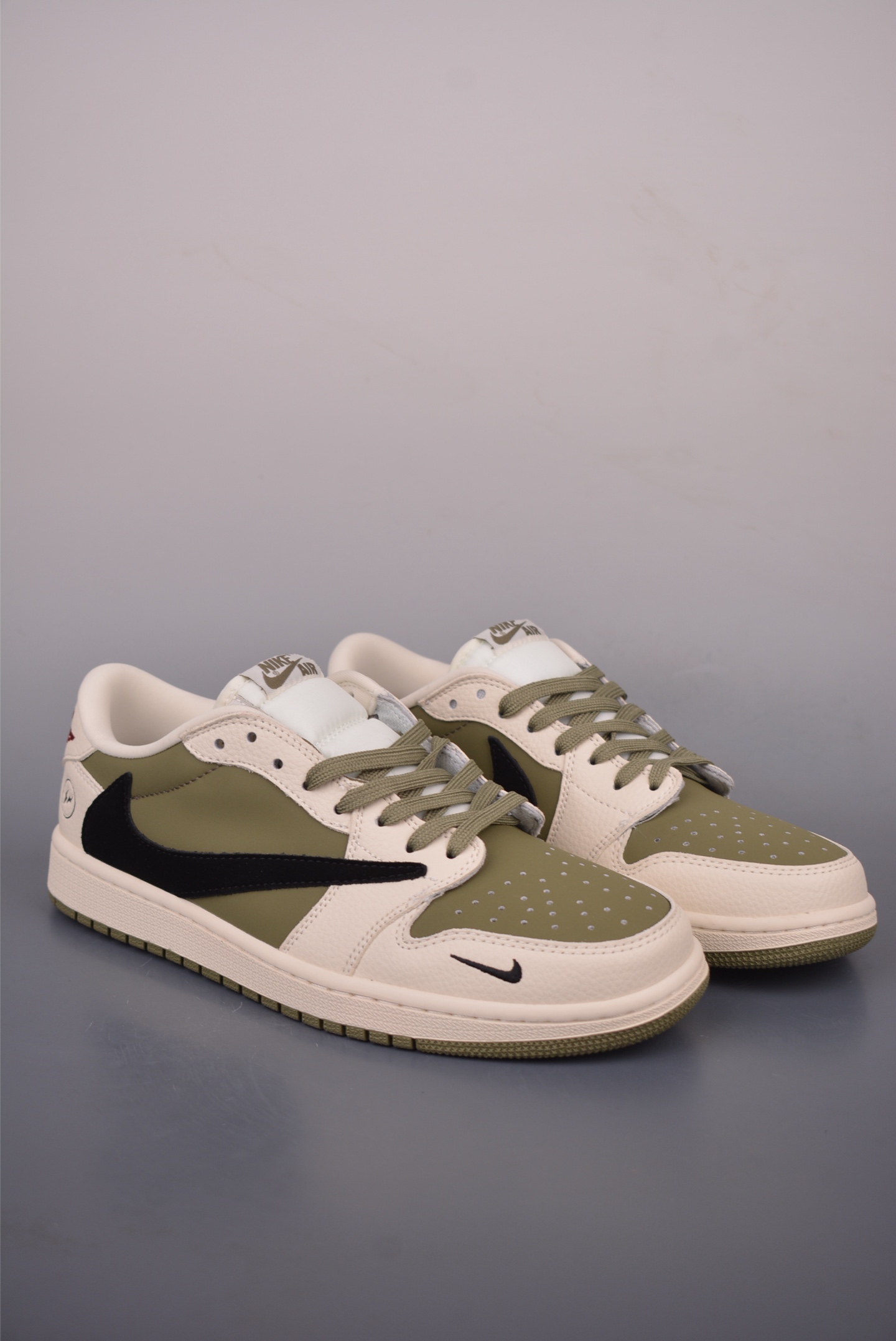 Кроссовки Nike