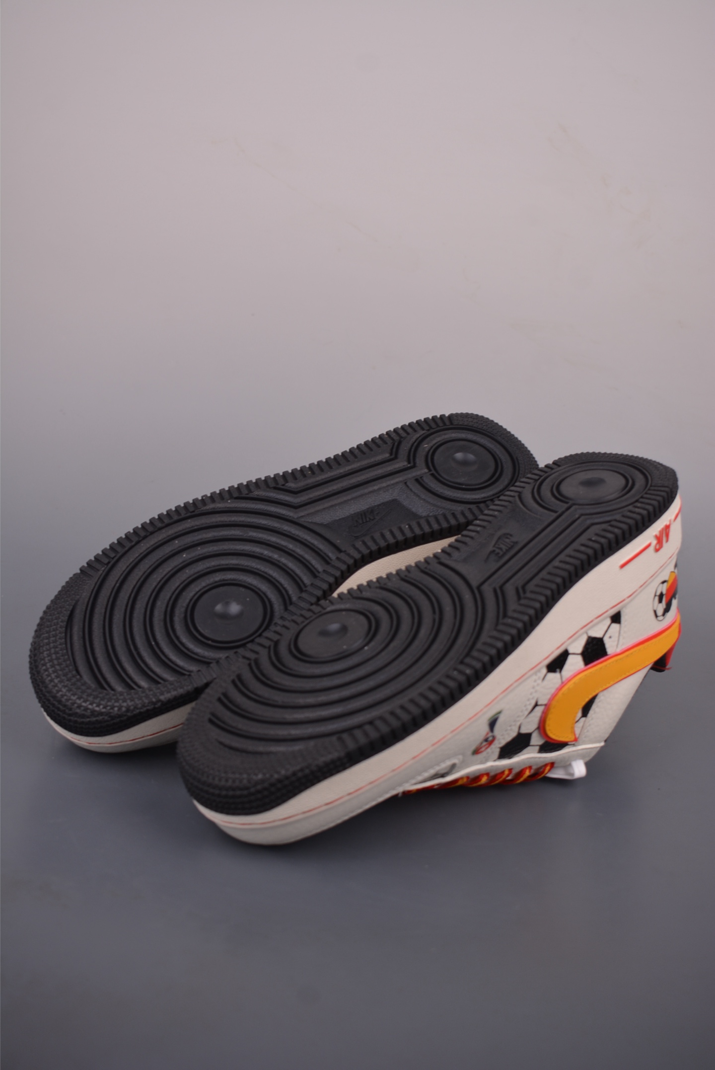 Кроссовки Nike Air Force 1 Low футбольная коллекция