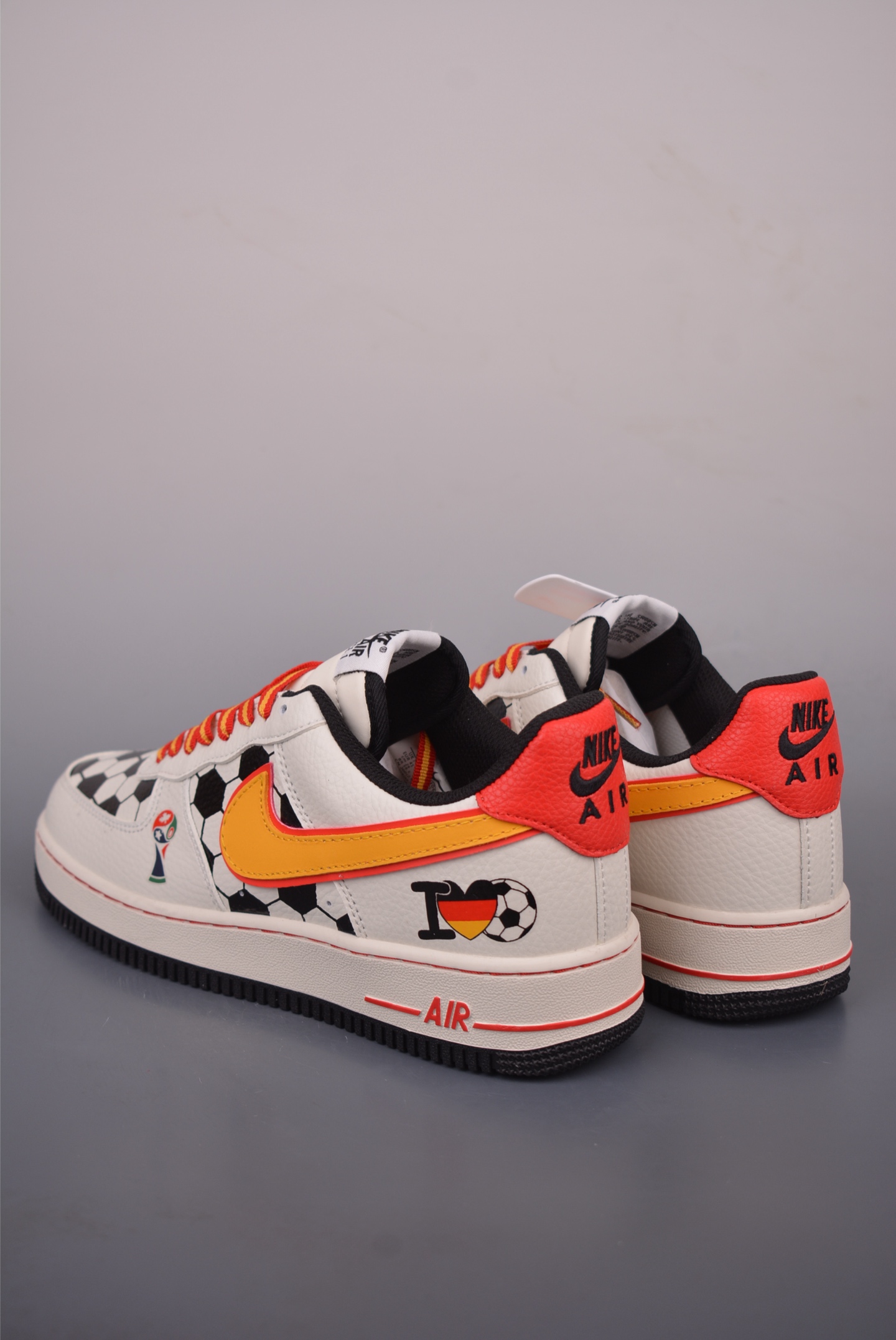 Кроссовки Nike Air Force 1 Low футбольная коллекция
