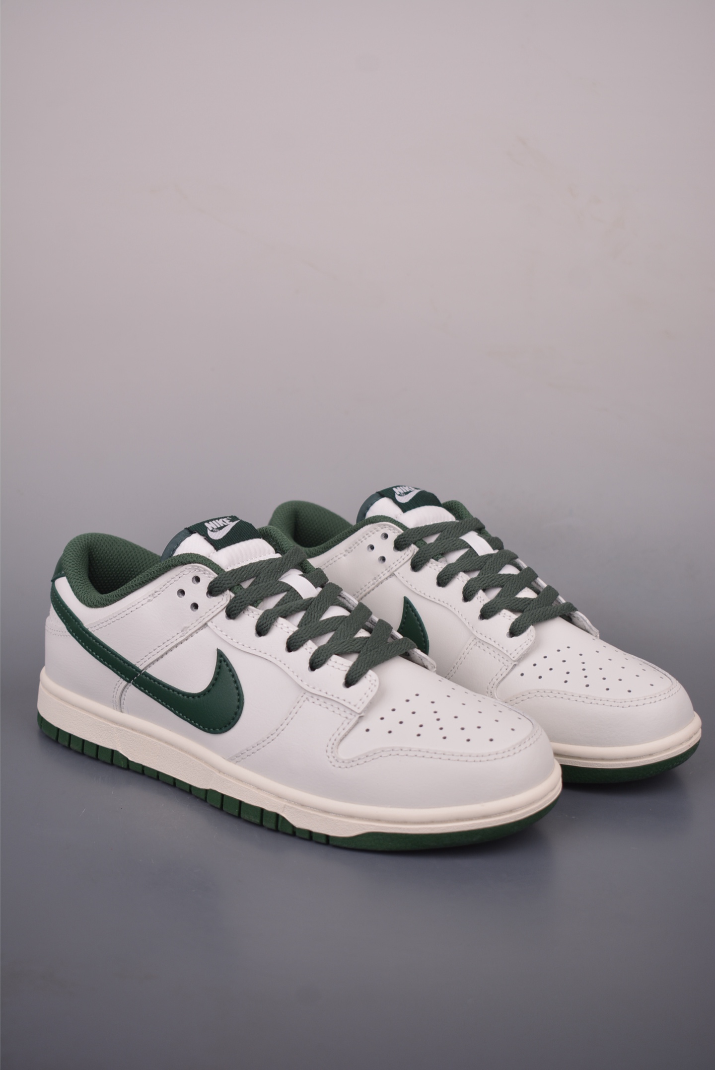 Кроссовки Nike SB Dunk Low