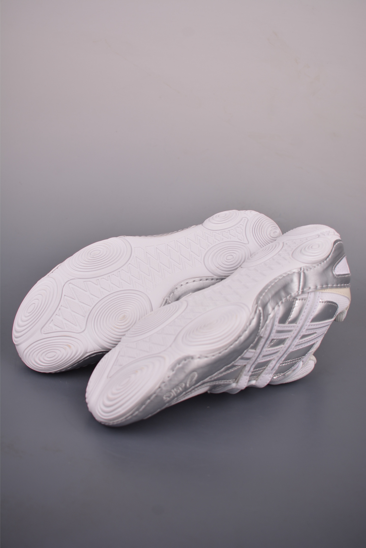 Кроссовки Asics