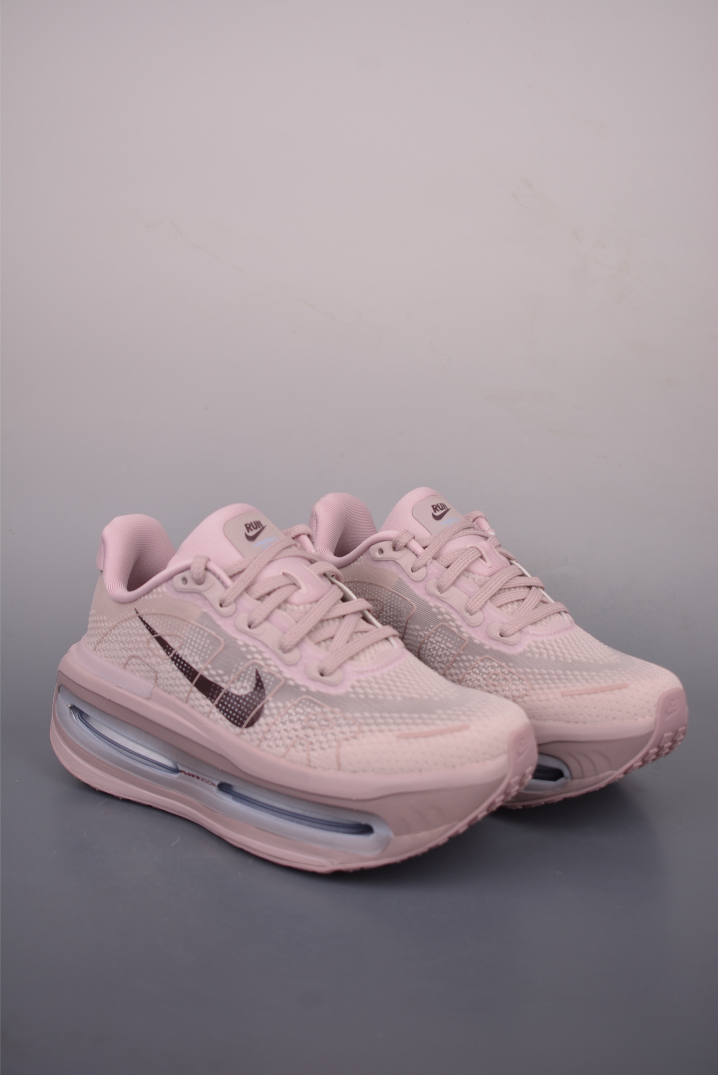 Кроссовки Nike Vomero
