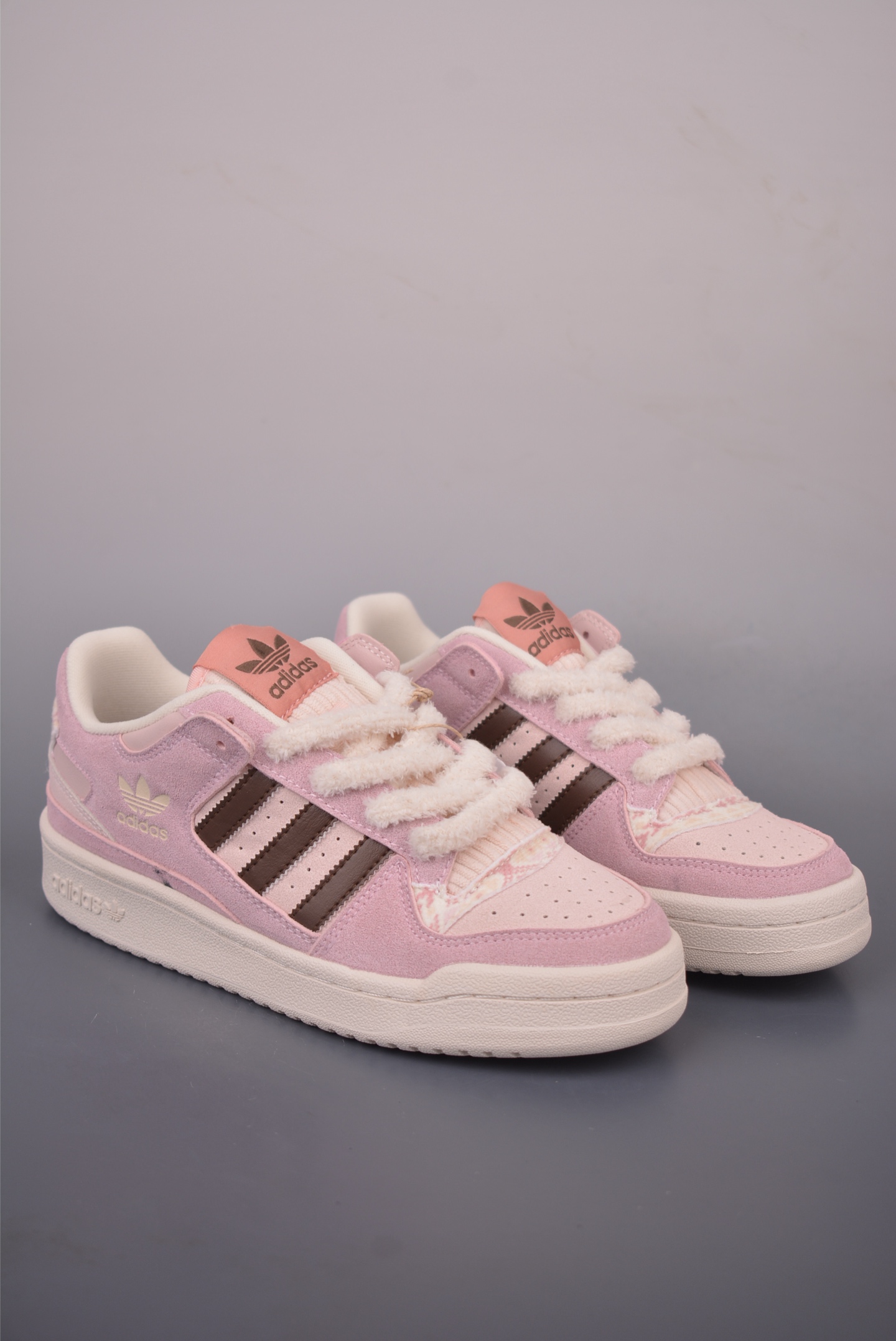 Кроссовки Adidas