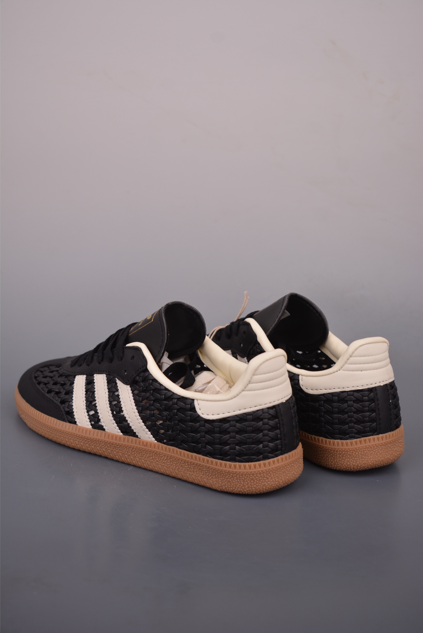кроссовки Adidas Samba черные плетеные