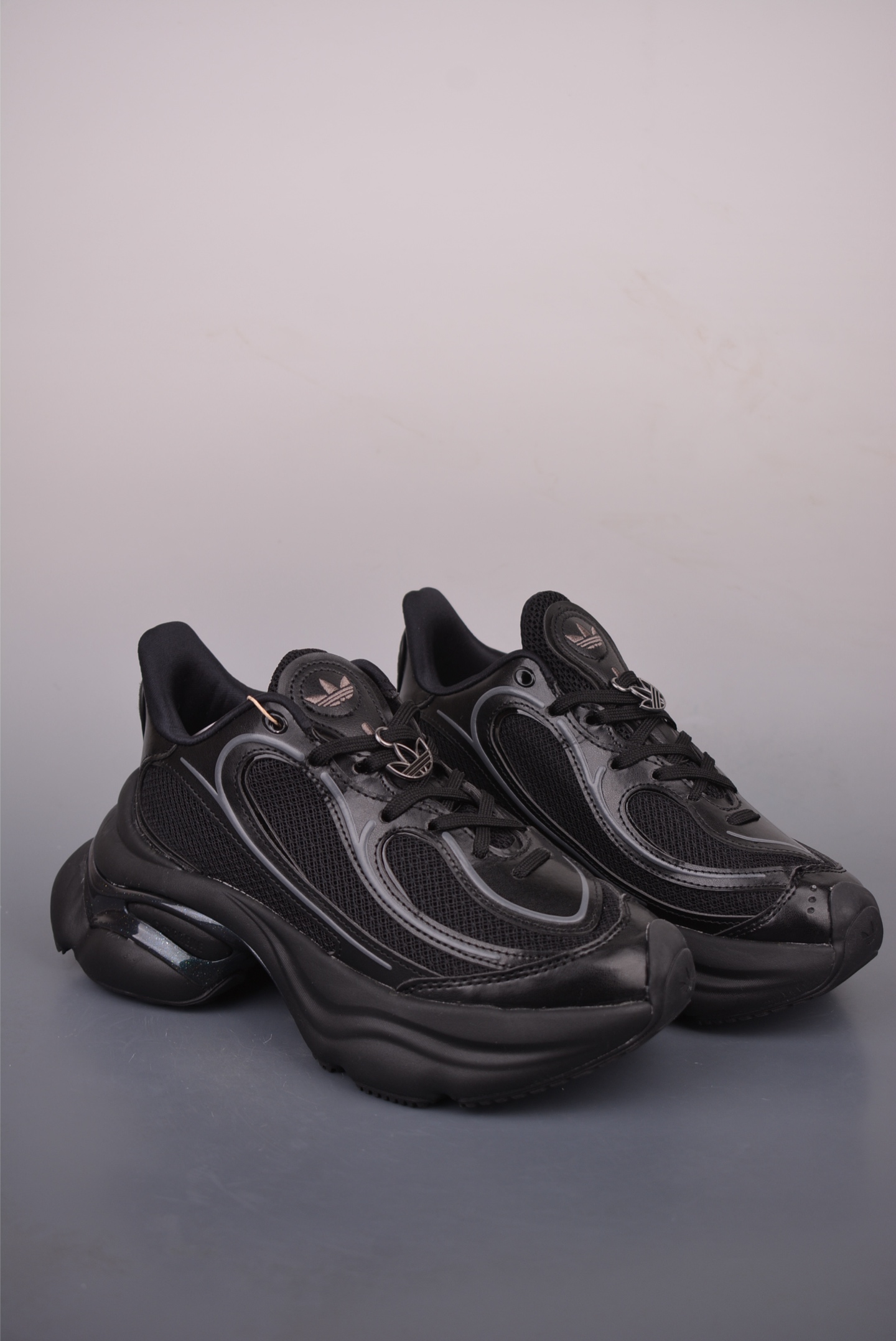 Кроссовки Adidas Ozvenuz