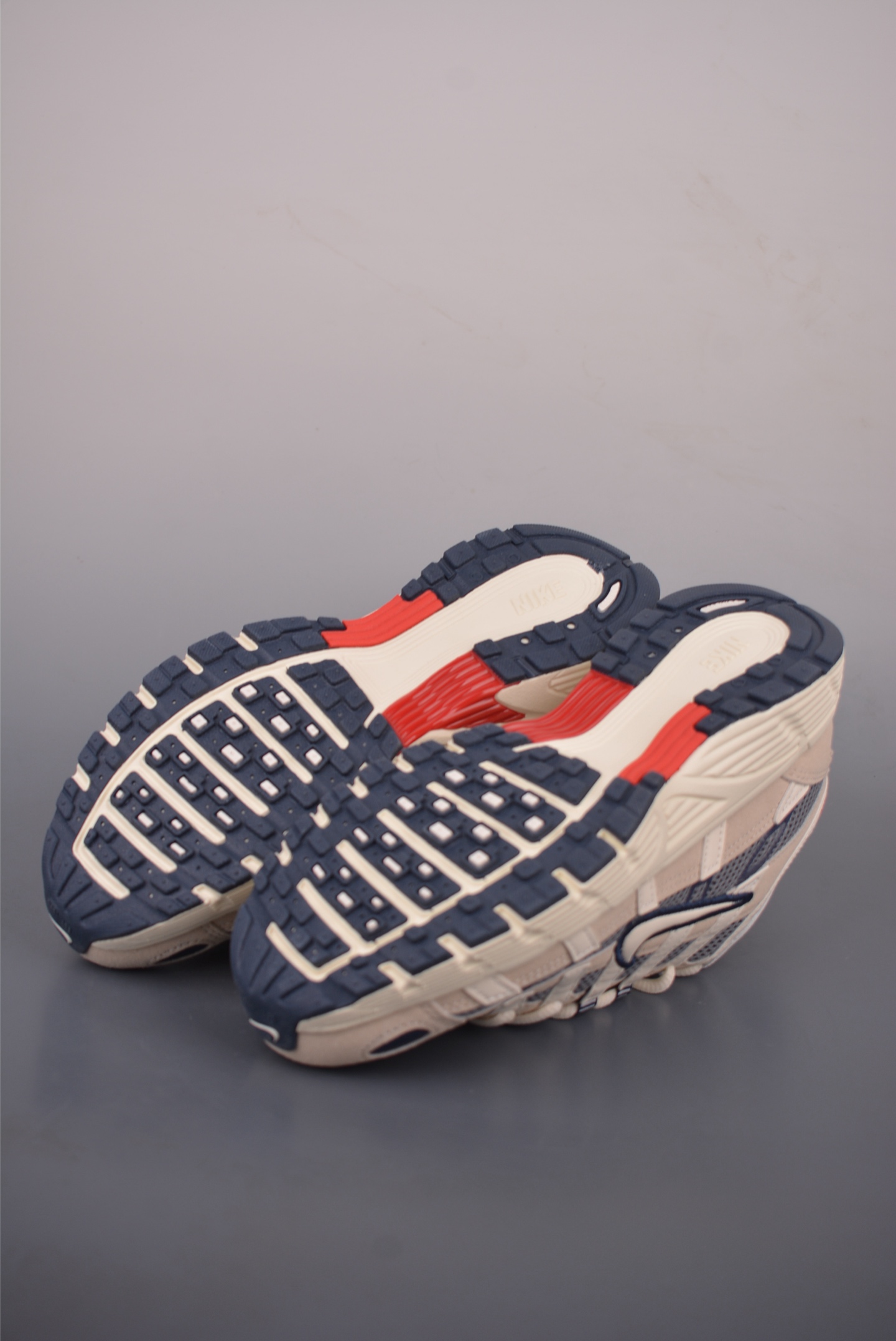 Мужские кроссовки Nike Initiator P-6000