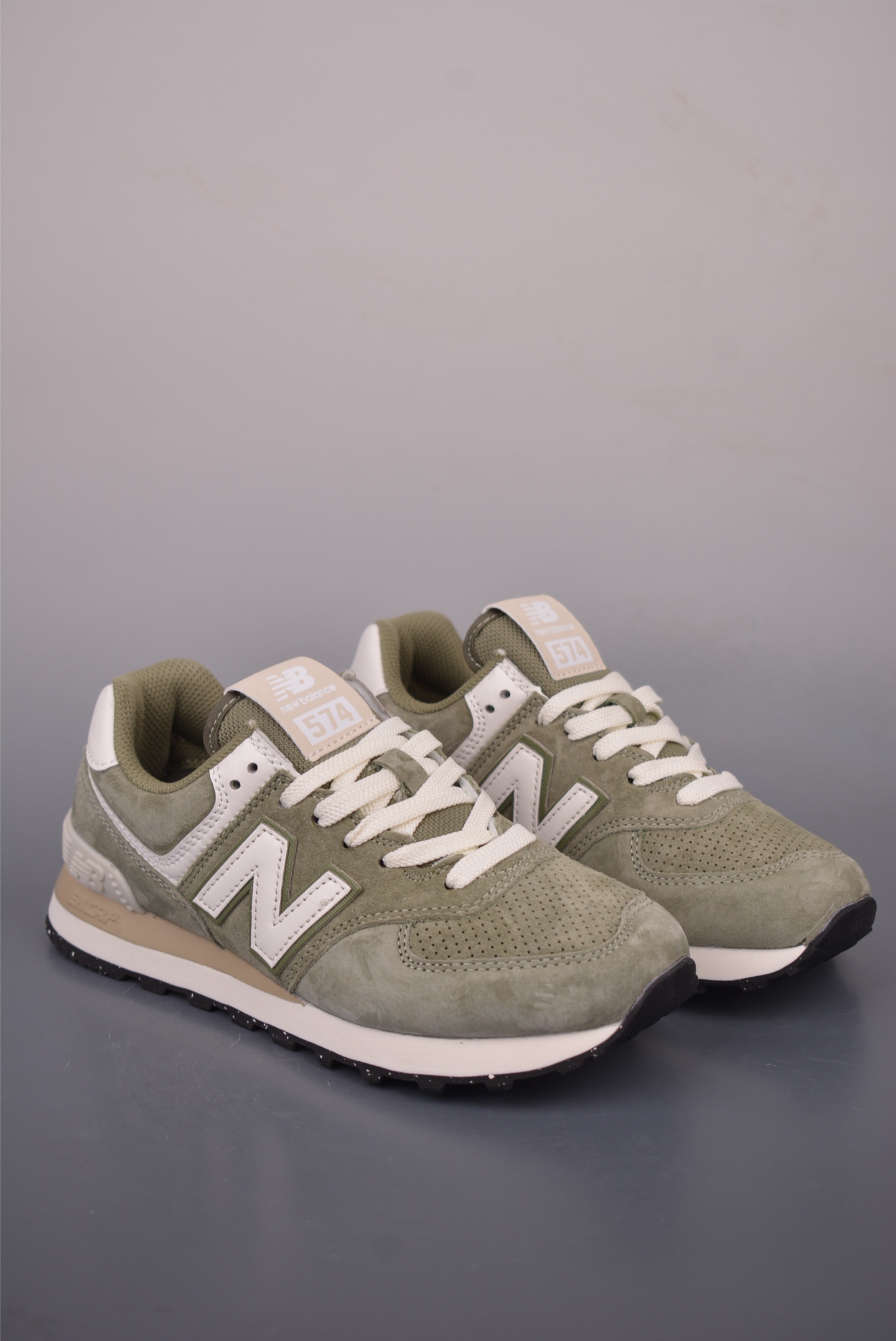 NB新百伦New Balance U574 低帮复古休闲运动慢跑鞋 公司级版本 采用猪巴革组合网织物鞋面材质 全新4层组合独立私模大底 2022全新574升级版来啦 官方货号: U574GCE2332