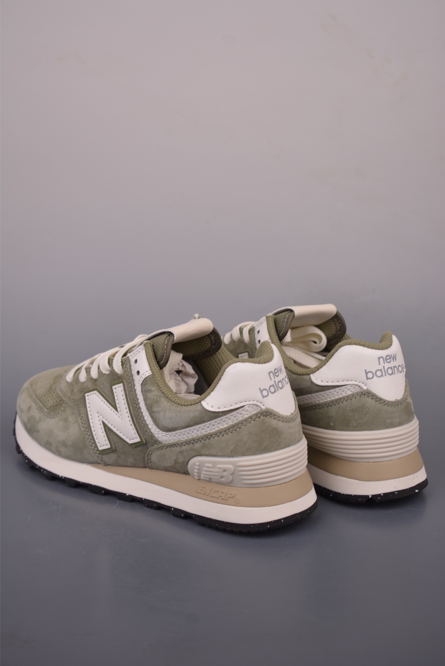 NB新百伦New Balance U574 低帮复古休闲运动慢跑鞋 公司级版本 采用猪巴革组合网织物鞋面材质 全新4层组合独立私模大底 2022全新574升级版来啦 官方货号: U574GCE2332