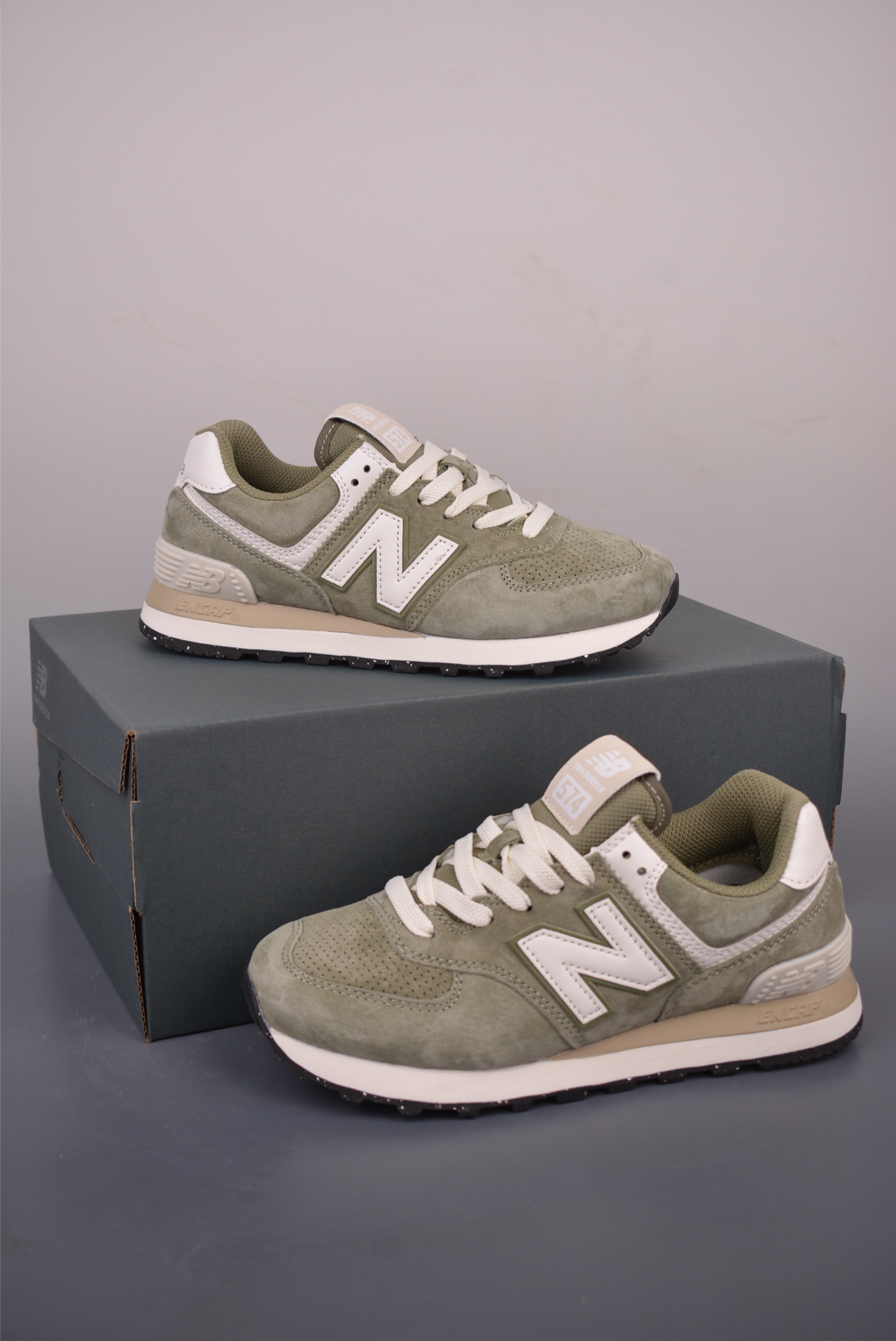 NB新百伦New Balance U574 低帮复古休闲运动慢跑鞋 公司级版本 采用猪巴革组合网织物鞋面材质 全新4层组合独立私模大底 2022全新574升级版来啦 官方货号: U574GCE2332
