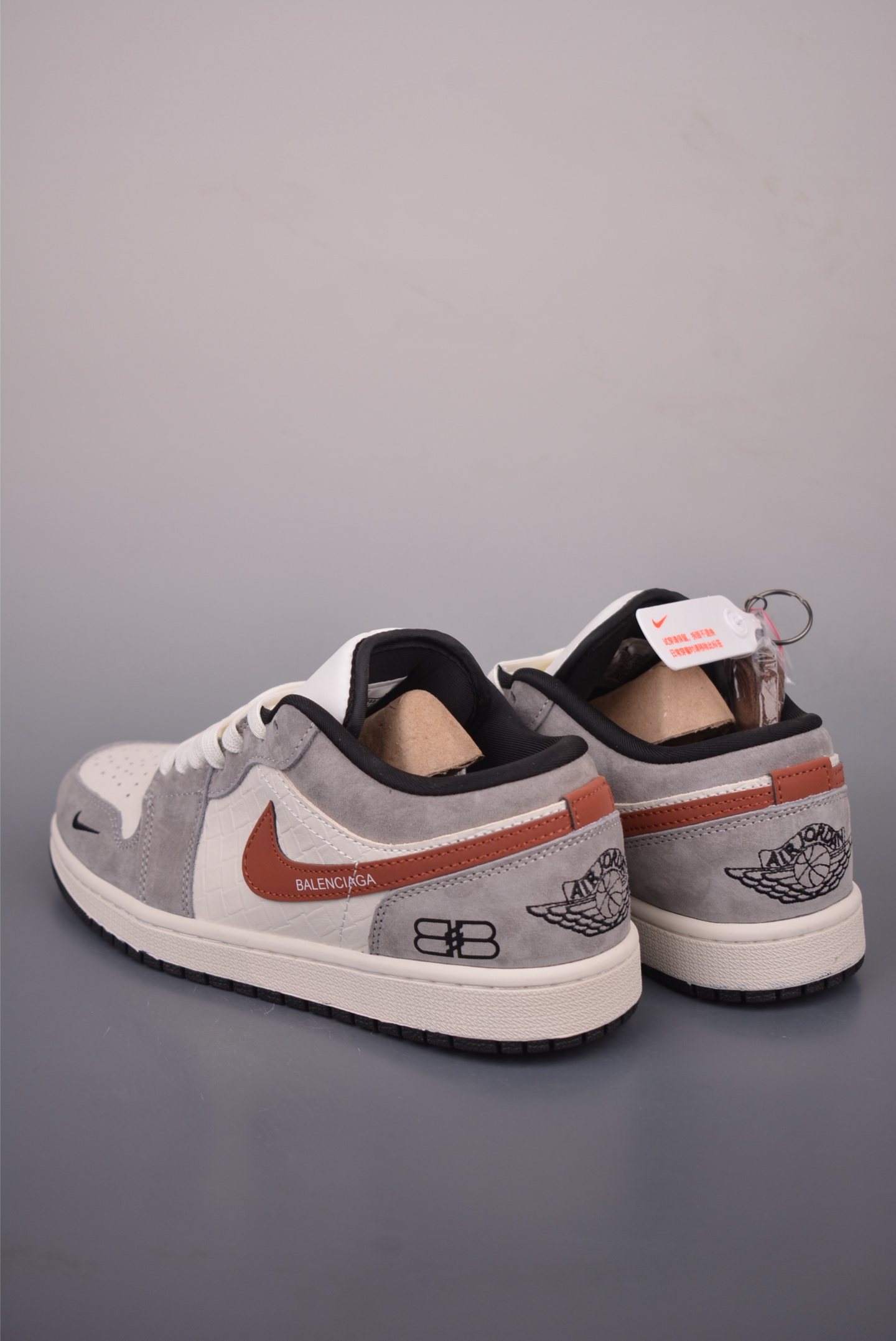 Nike Jordan Air Jordan 1 巴黎世家联名 纯原大厂出品 极力推薦 定制鞋盒 大厂纯原品质出货 超高清洁度 皮料切割干净无任何毛边 细节完美 官方货号:QL1988 0091635