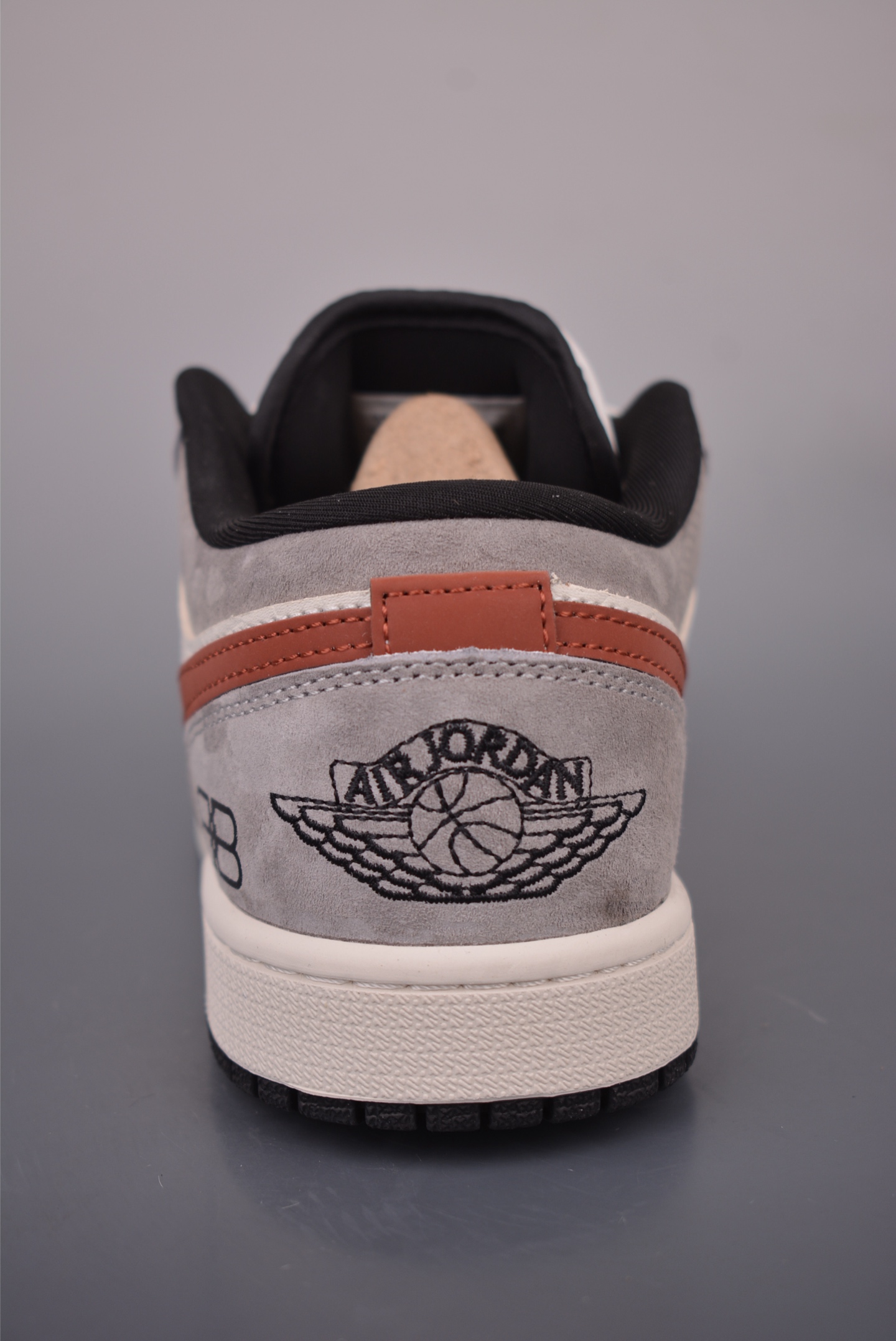 Nike Jordan Air Jordan 1 巴黎世家联名 纯原大厂出品 极力推薦 定制鞋盒 大厂纯原品质出货 超高清洁度 皮料切割干净无任何毛边 细节完美 官方货号:QL1988 0091635