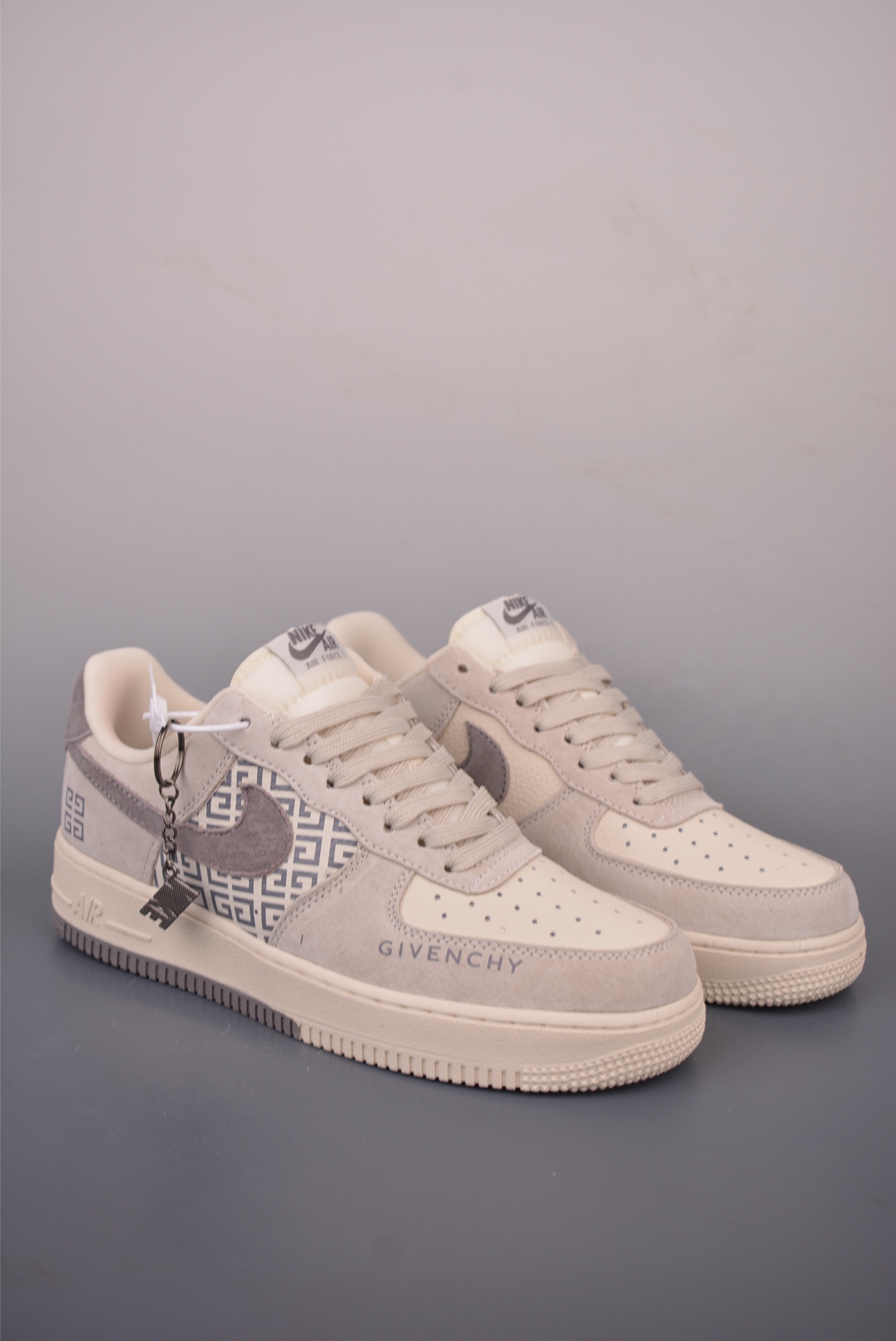 Nike Air Force 1 Low 纪梵希联名 原楦头原纸板 打造纯正空军版型 专注外贸渠道 全掌内置蜂窝气垫 原盒配件 原厂中底钢印、拉帮完美 官方货号: KL0091635