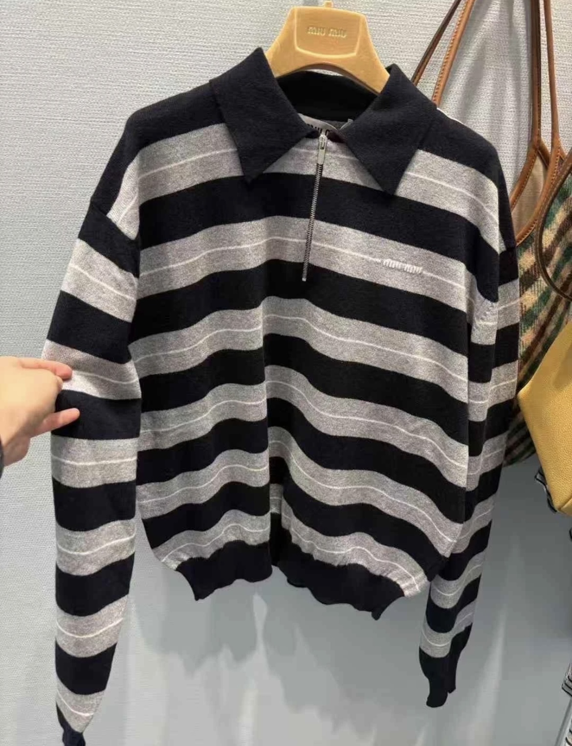 Miu Yarn-Dyed Striped Polo Top: Relaxed Fit, Exquisite Detailing 10 a1759896977339 1174