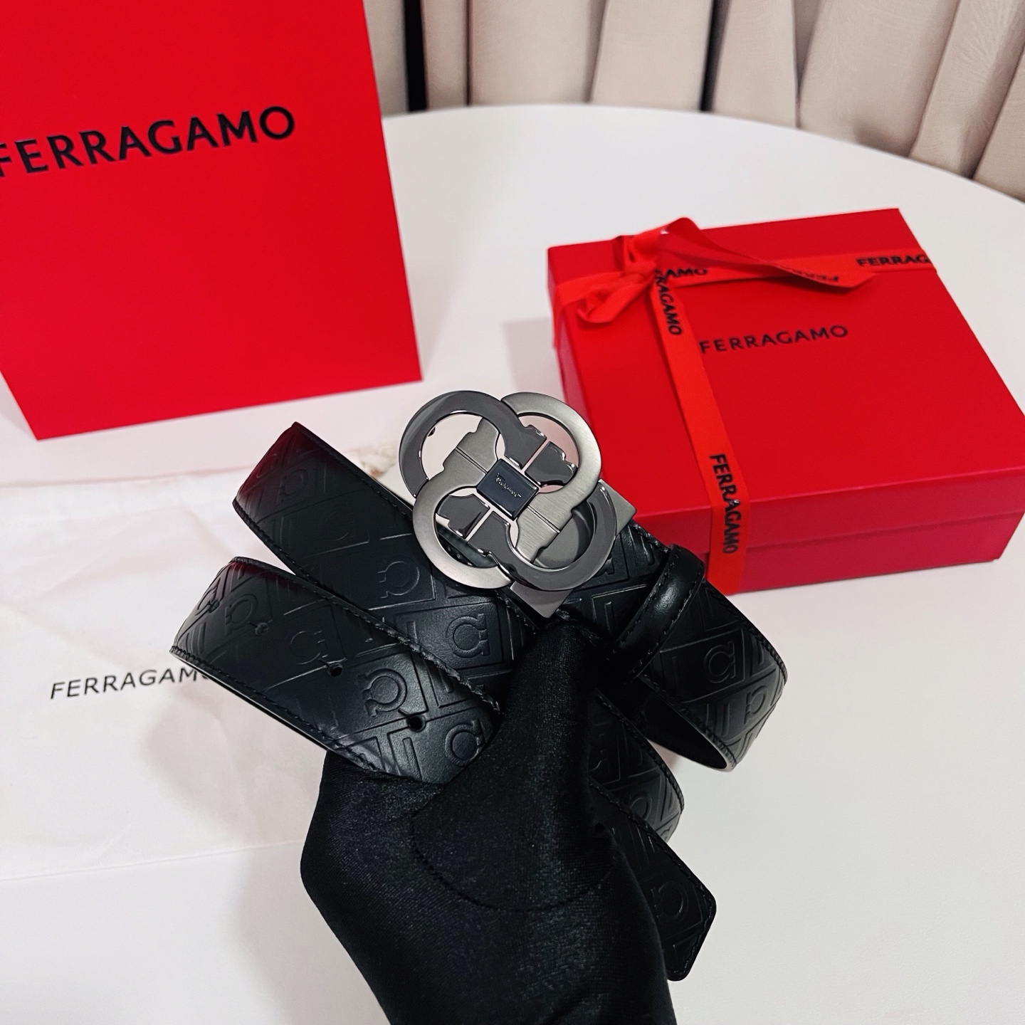 Ferragamo，菲拉格慕 ，宽度3.5cm 高级定制款男士皮带 双面进口牛皮 可双面使用 自行选择搭