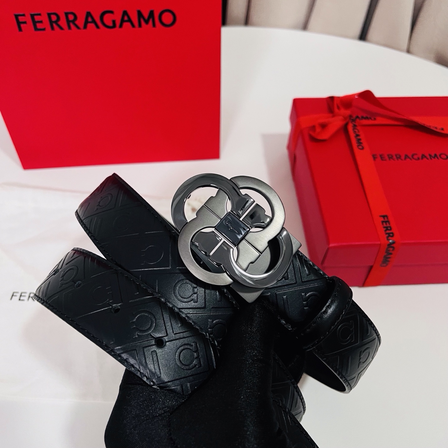 Ferragamo，菲拉格慕 ，宽度3.5cm 高级定制款男士皮带 双面进口牛皮 可双面使用 自行选择搭