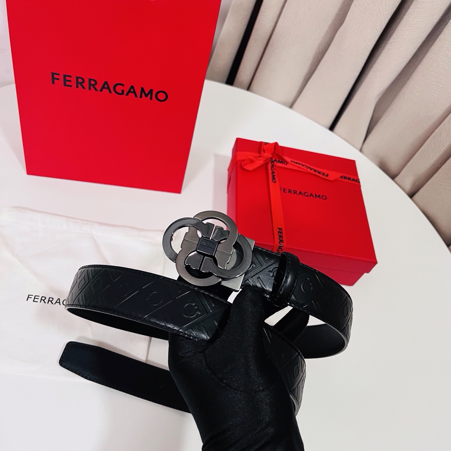 Ferragamo，菲拉格慕 ，宽度3.5cm 高级定制款男士皮带 双面进口牛皮 可双面使用 自行选择搭