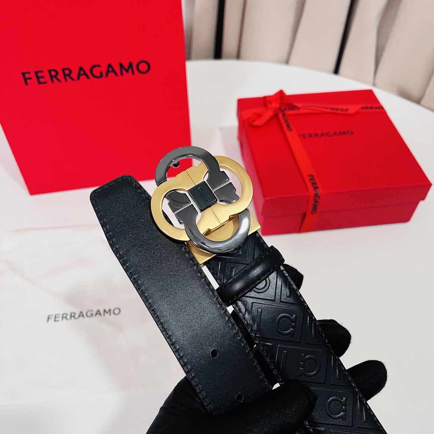 Ferragamo，菲拉格慕 ，宽度3.5cm 高级定制款男士皮带 双面进口牛皮 可双面使用 自行选择搭